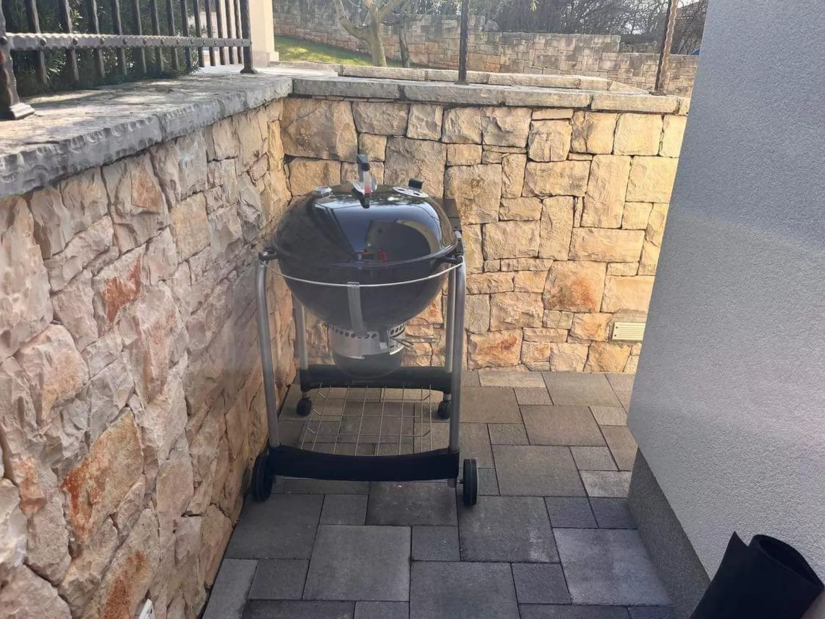 Schöne Villa Camellia mit privatem Pool-Draußen