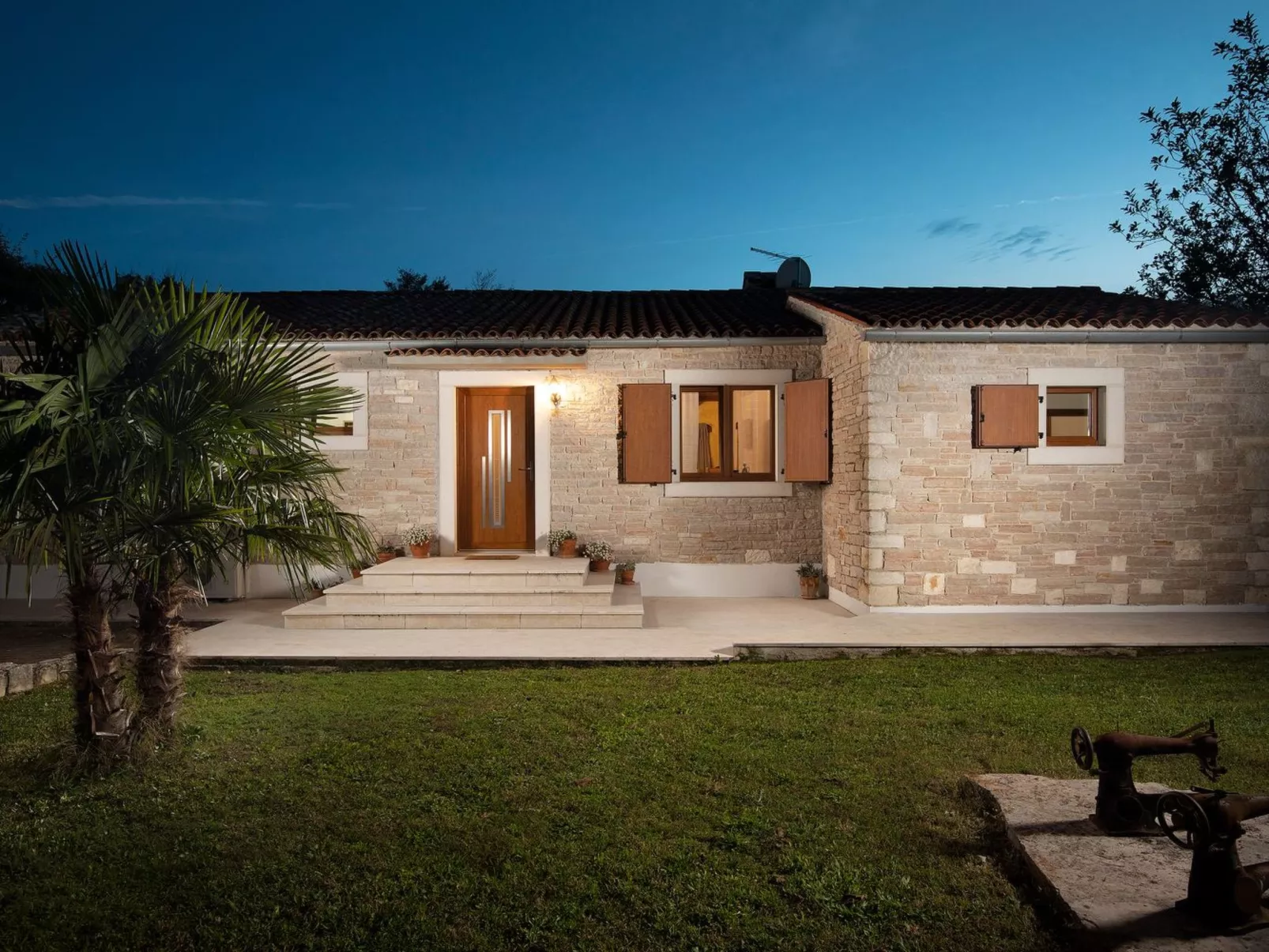 Haus in Bertoši mit privatem Pool-Outside