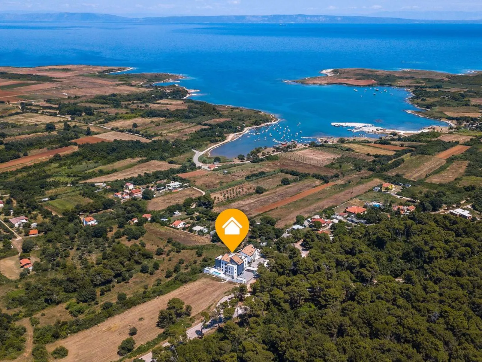 Wohnung "Deneris" mit Terrasse-Draußen