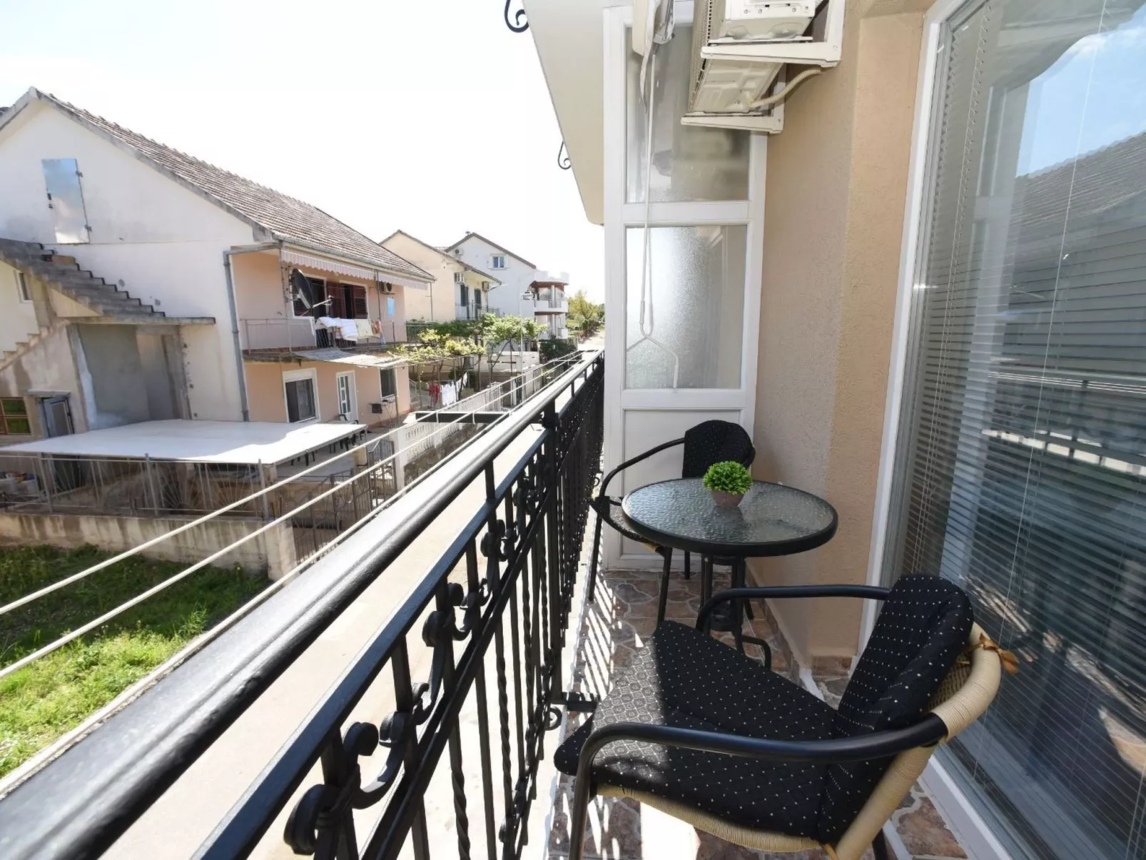 Studio-Apartment mit Balkon-Draußen