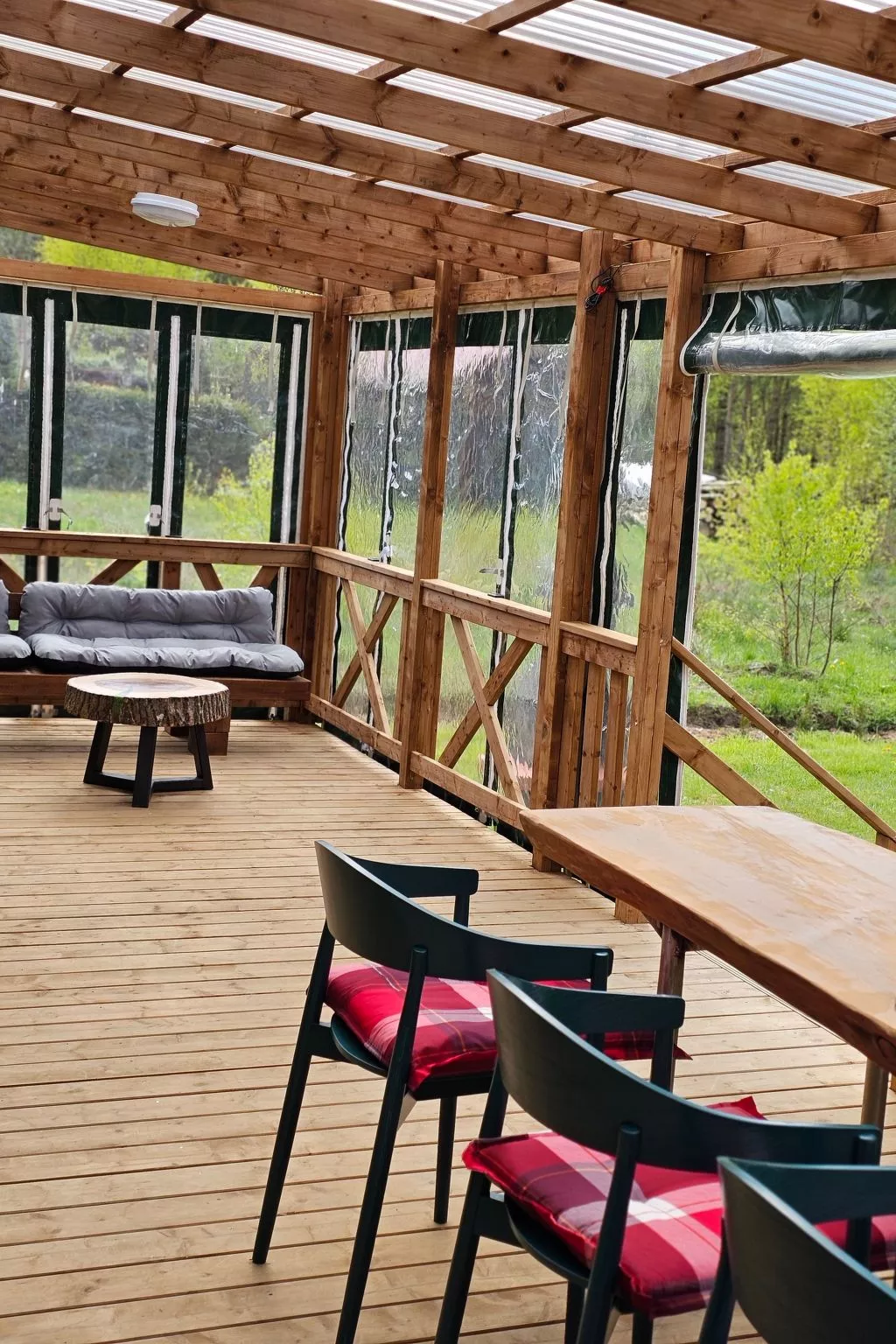 Ganzjährig bewohnbares Ferienhaus - grün-Drinnen