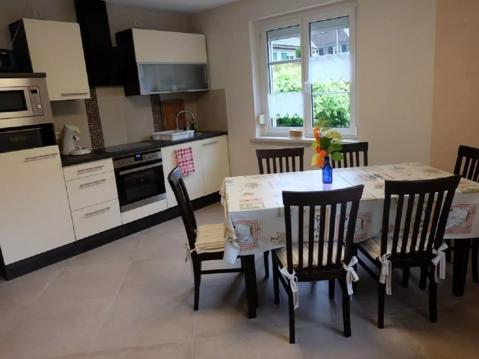 Am Wald mit Sauna-Drinnen