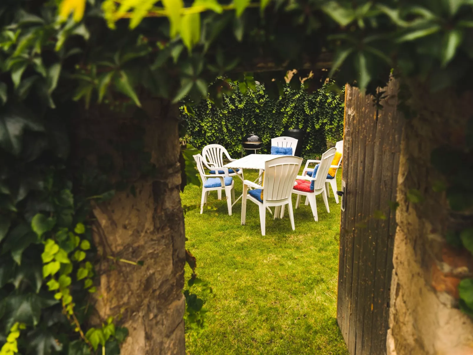 In Radisleben mit Garten und Terrasse-Outside