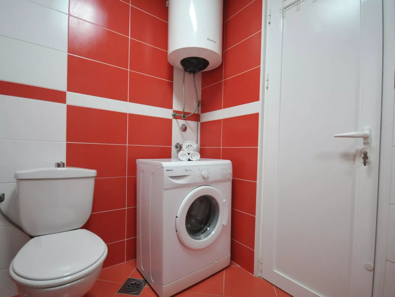 Wohnung mit Waschmaschine und Geschirrspüler-Inside