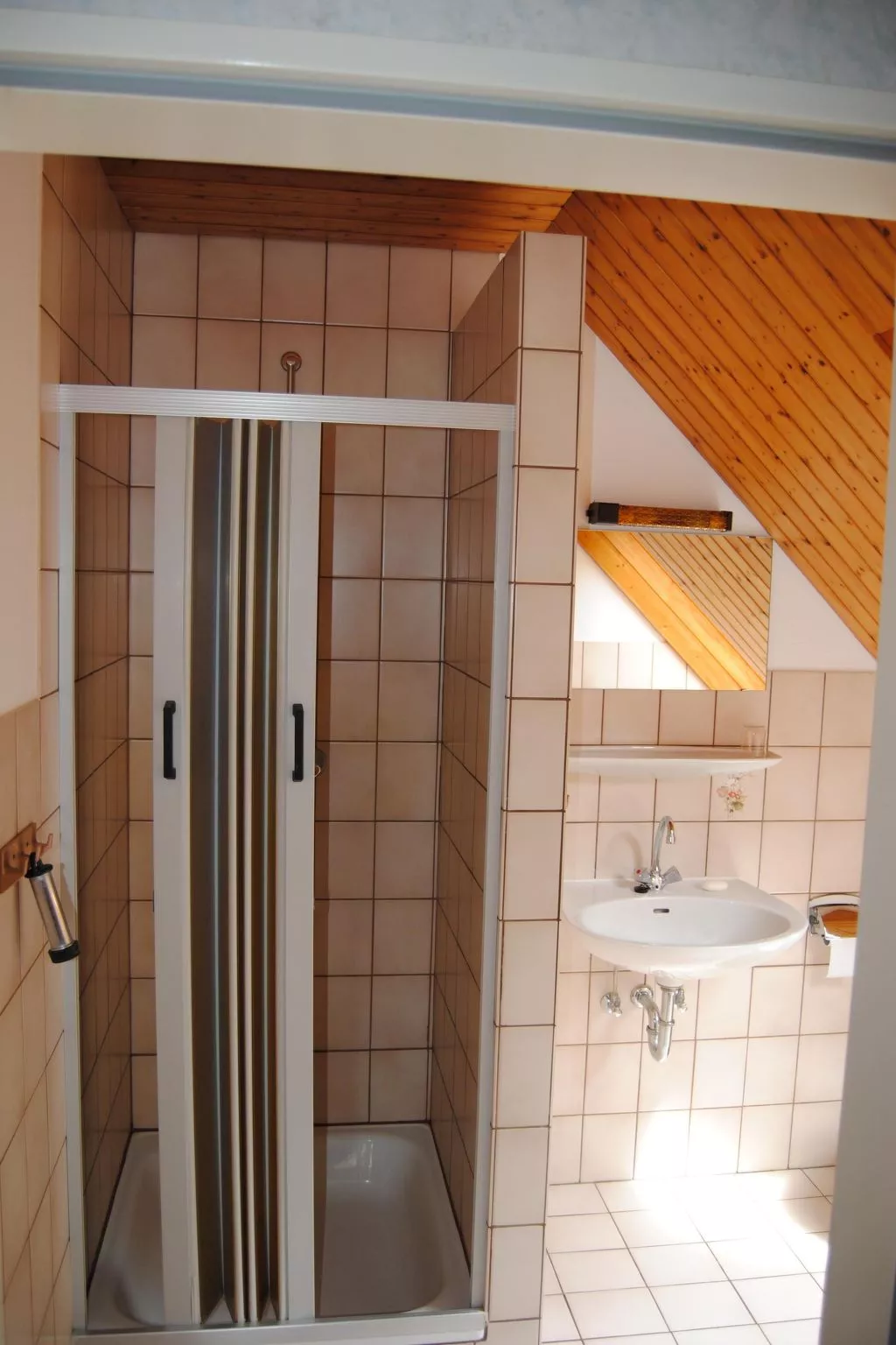 Ländliche Ferienwohnung in beliebtem Gästehaus-Dedans