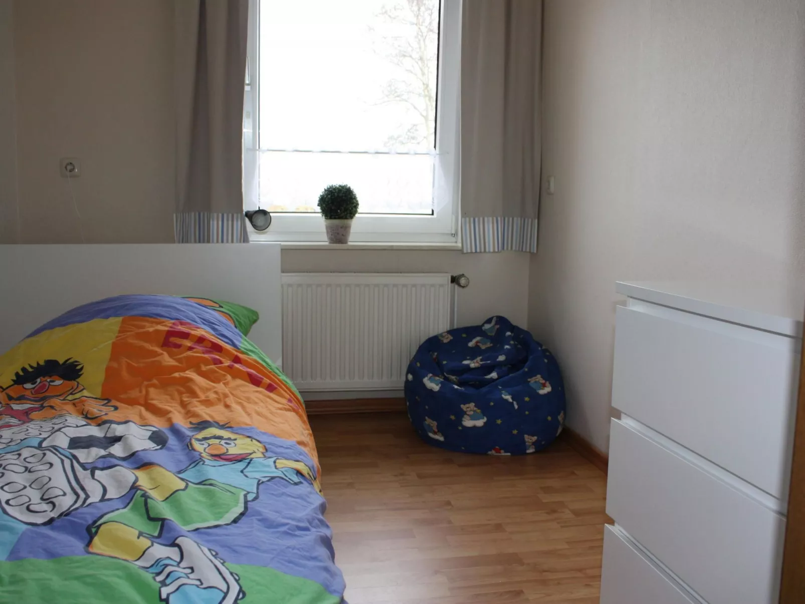 Mit kleinem Garten und Grill-Inside