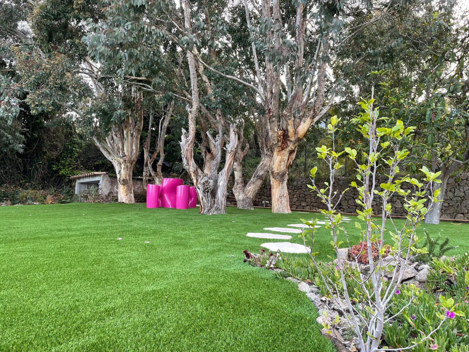 Ferienvilla mit Blick auf das Wasser-Outside