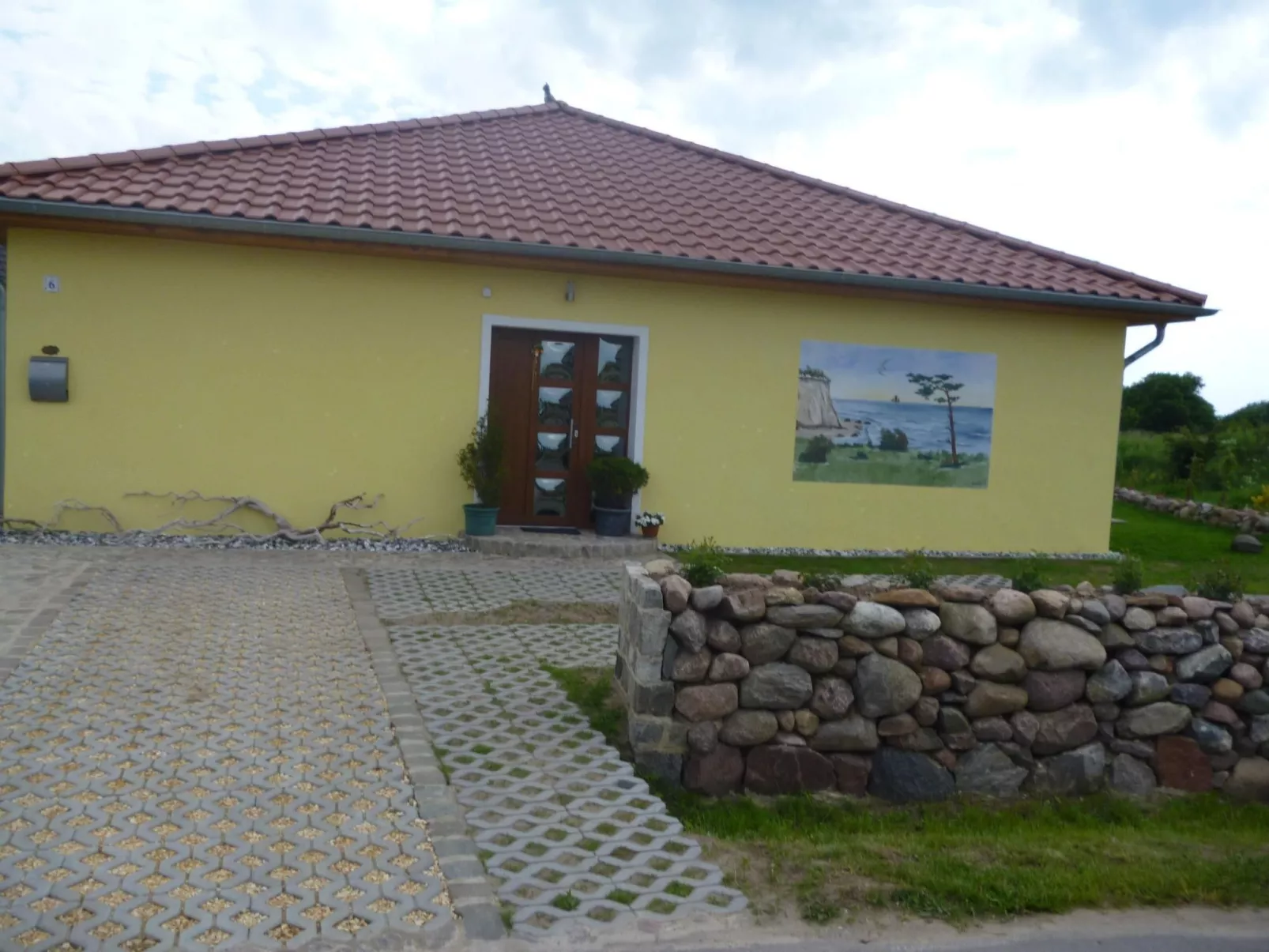 Moderne Erdgeschosswohnung mit Blick auf Hiddensee-Dedans