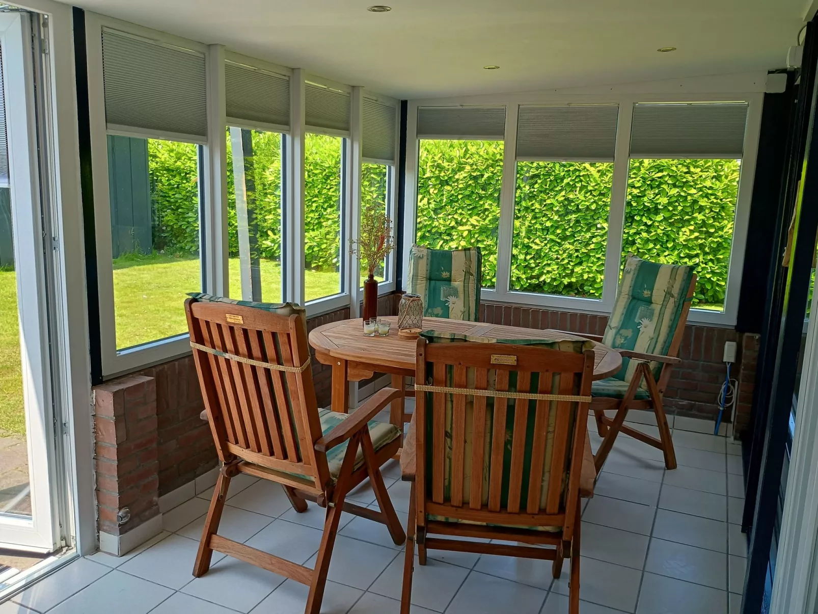 Holiday Home 13 with large conservatory-Draußen