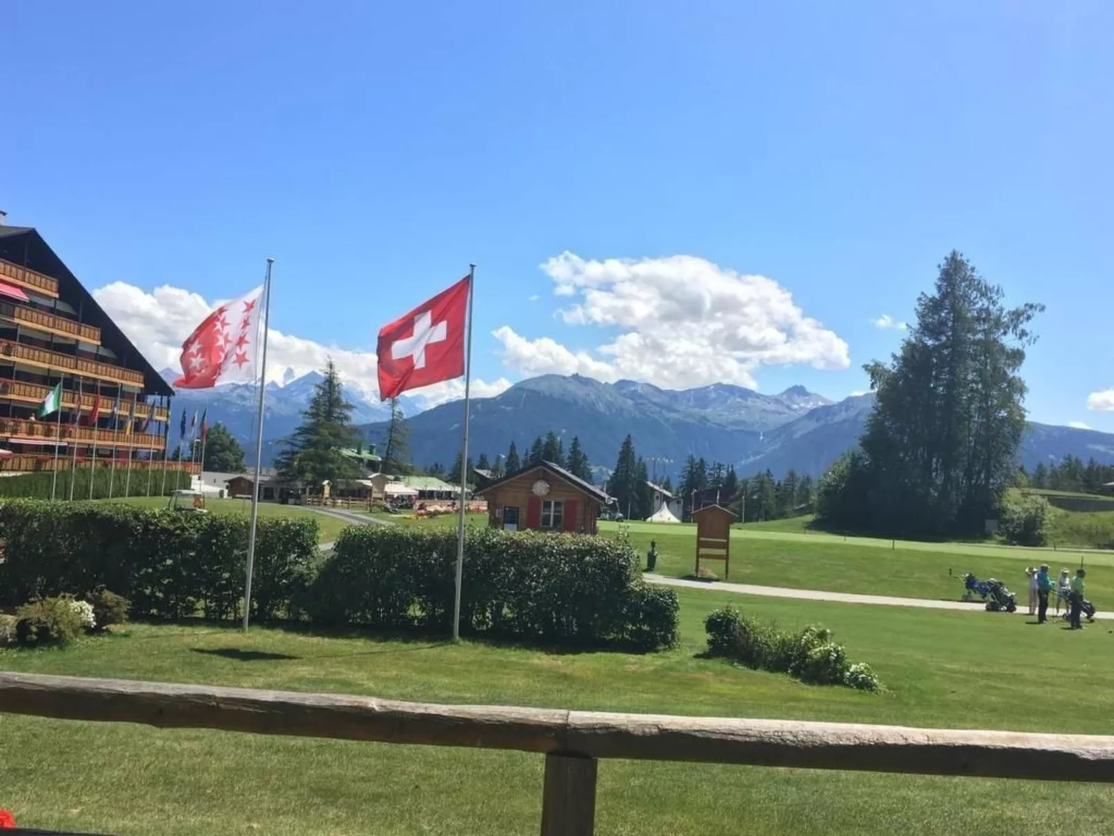 Wohnung mit Blick auf die Berge-Dehors