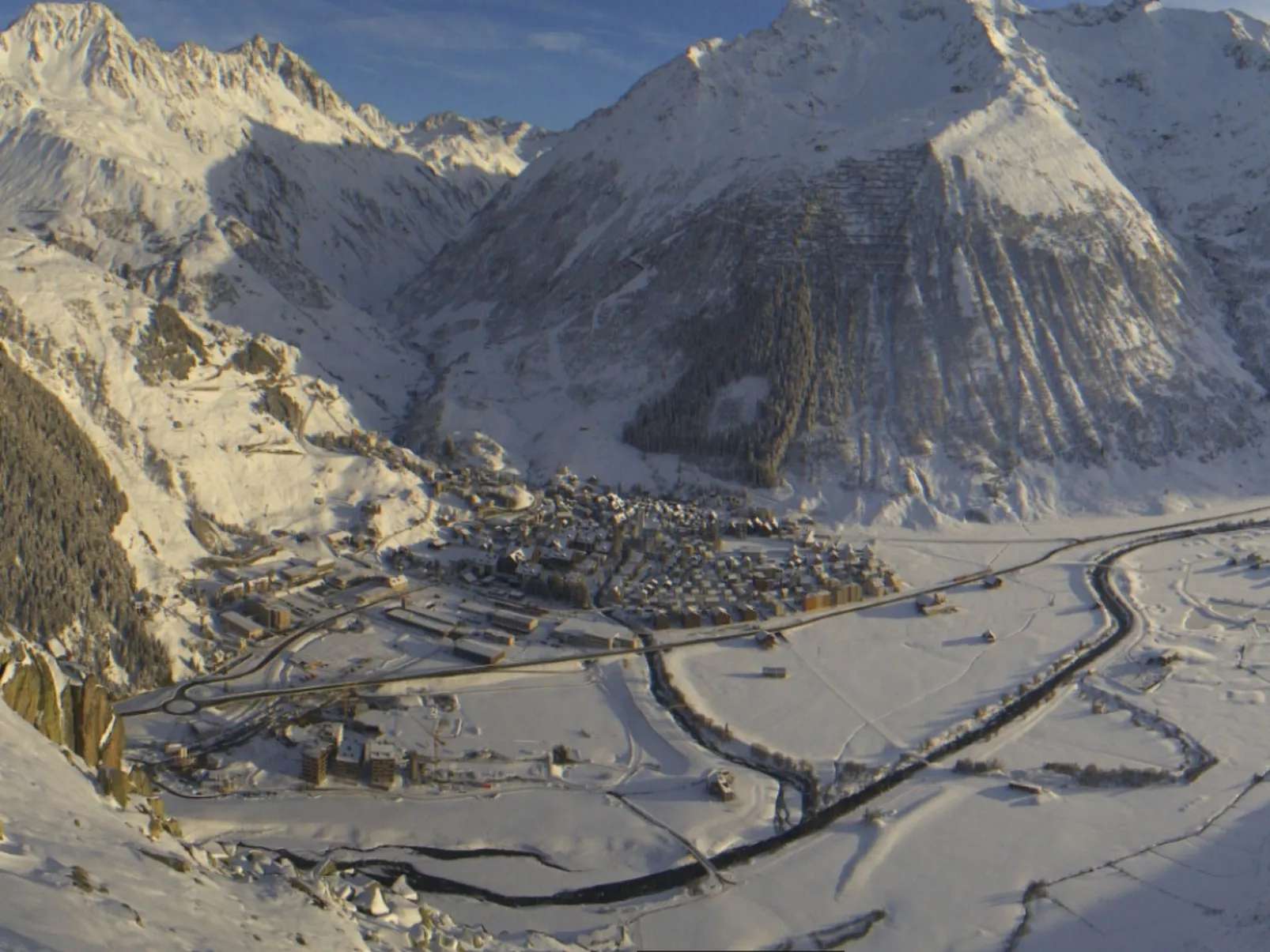 Modern eingerichtete Ferienwohnung in Andermatt-Draußen