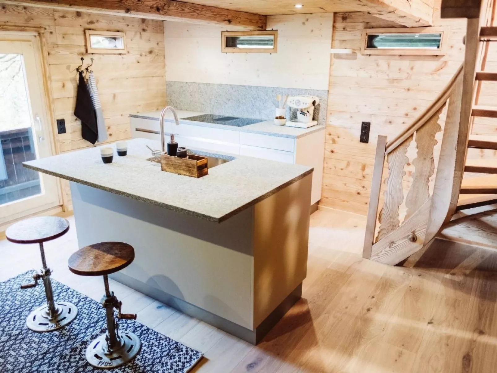 SPYCHER WEGGIS-Drinnen