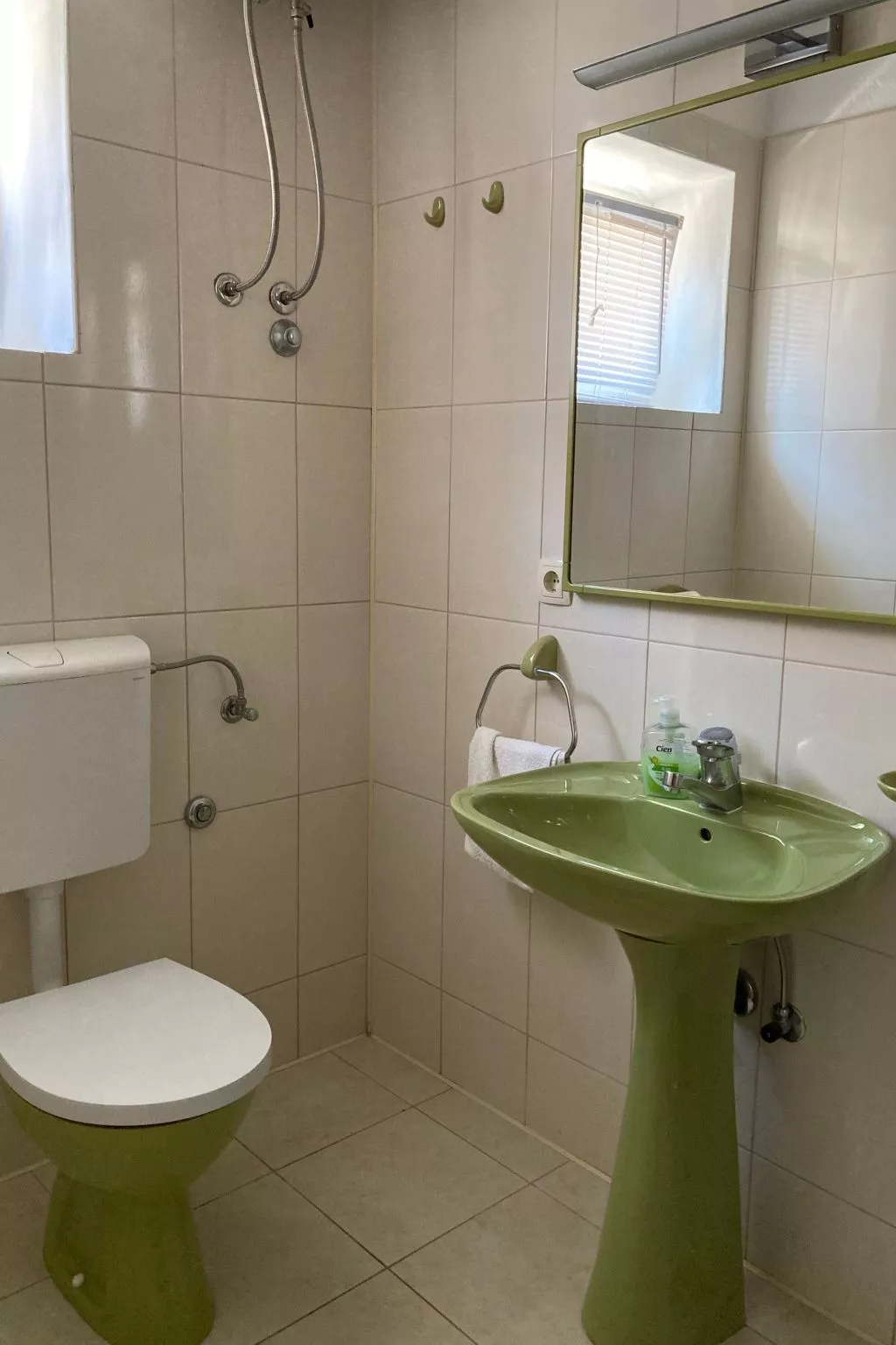 In Povlja mit gemeinschaftlichem Parkplatz-Dedans