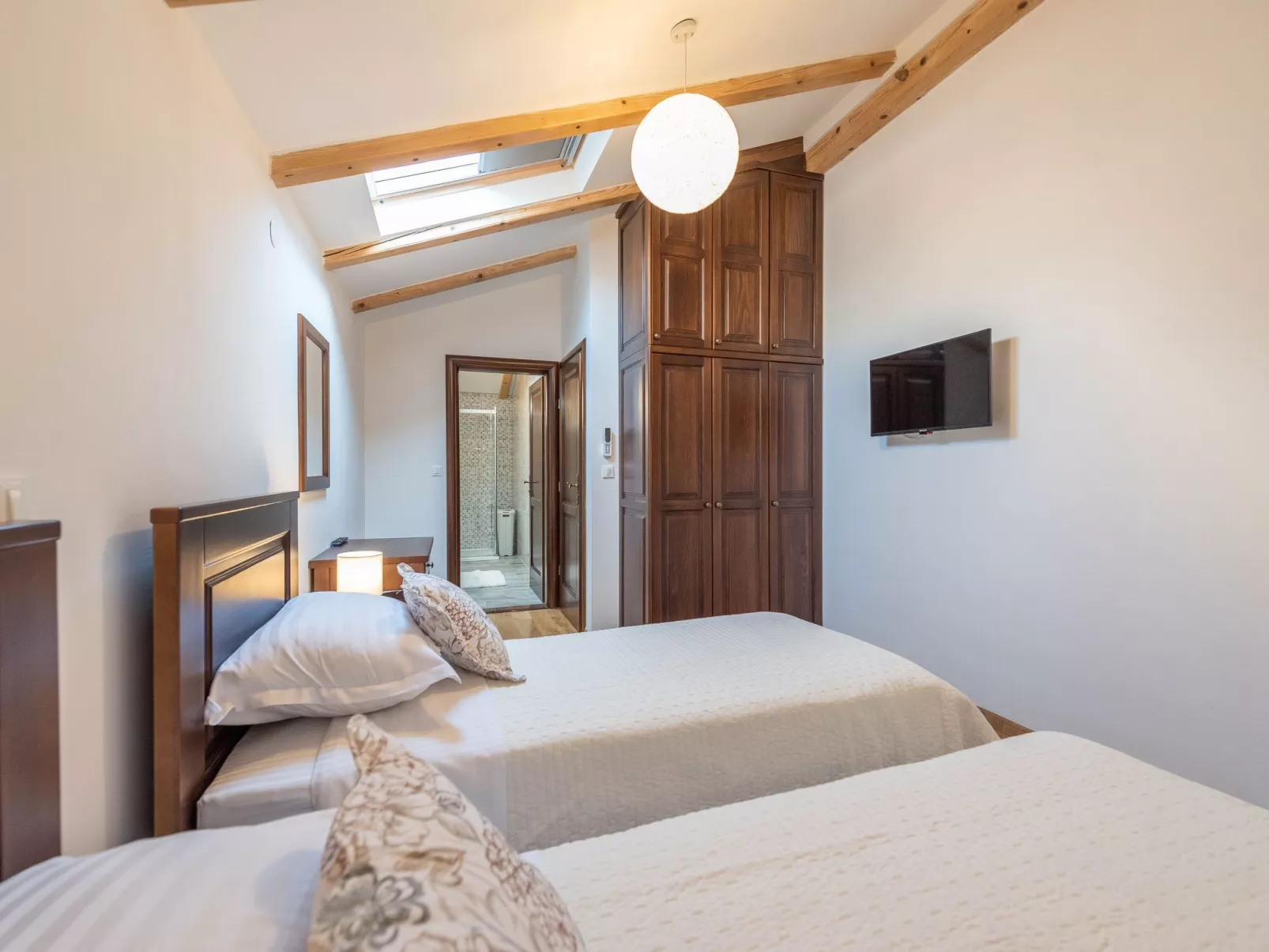 Rustica Casa Augustinus mit Pool-Drinnen