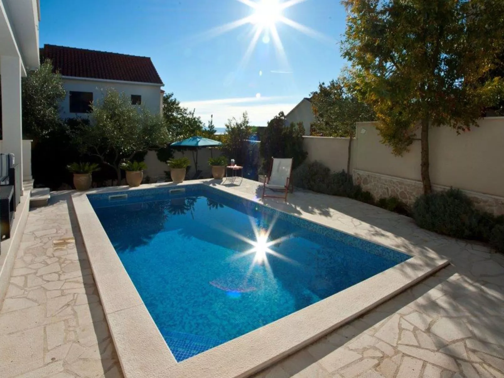 Charmante Villa Layla mit Meerblick und Pool-Draußen