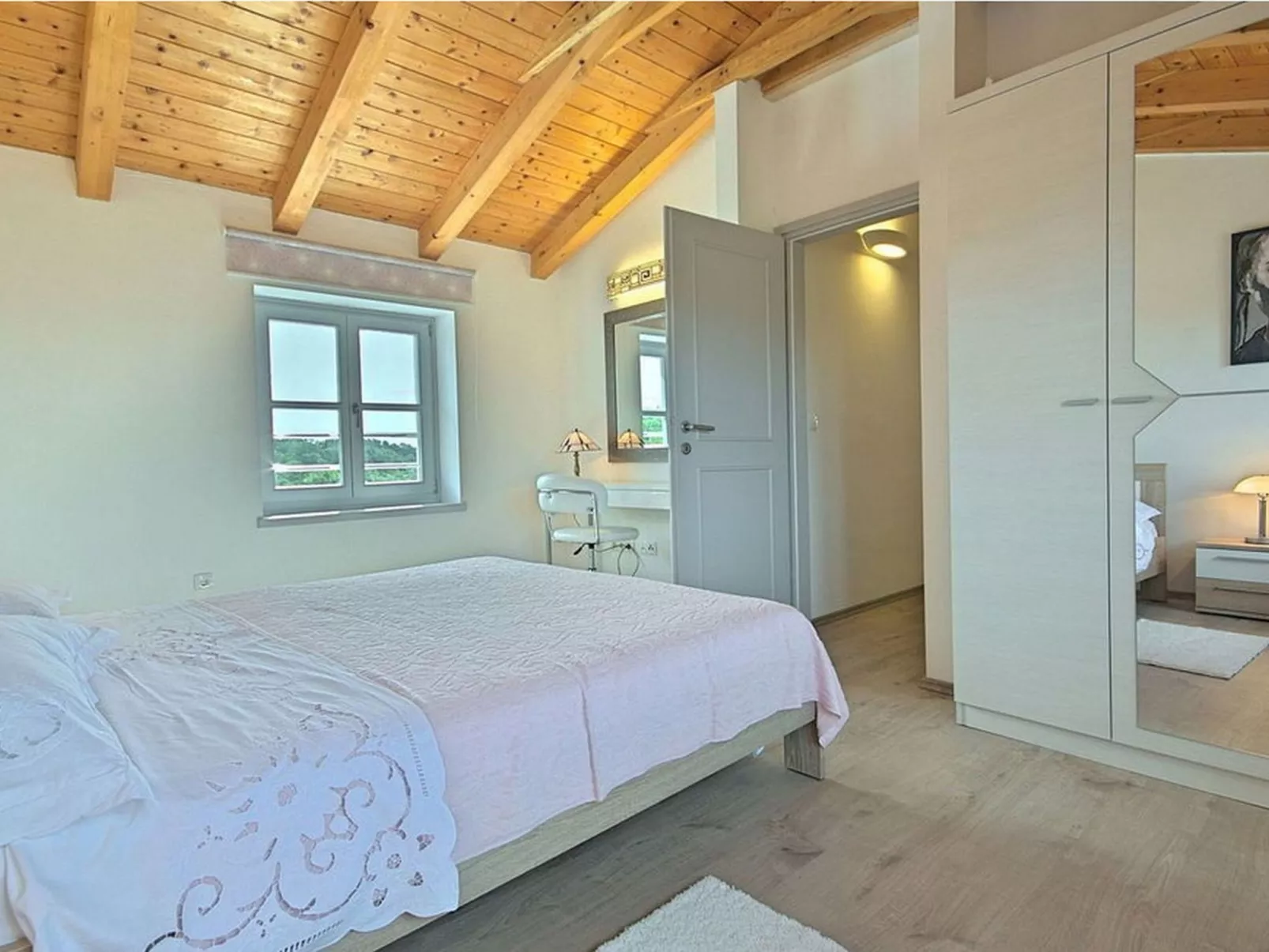 Villa Lenka mit Pool-Image-tags.info