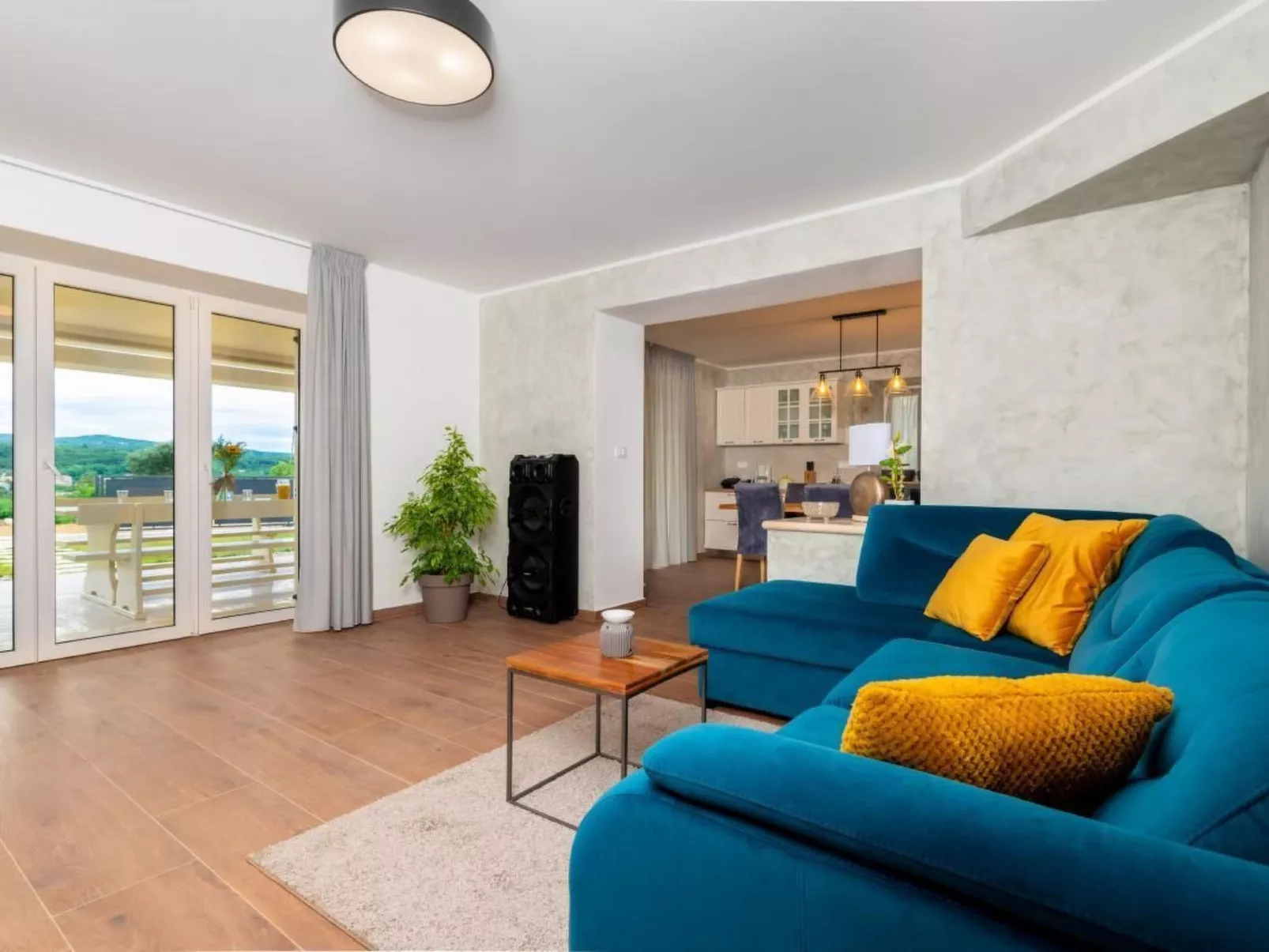 Villa Violette mit Pool nahe Stadtzentrum-Inside