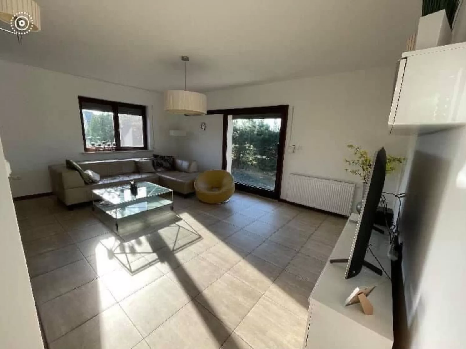 Schönes Ferienhaus für 7 Personen und 1 Kind-Dedans