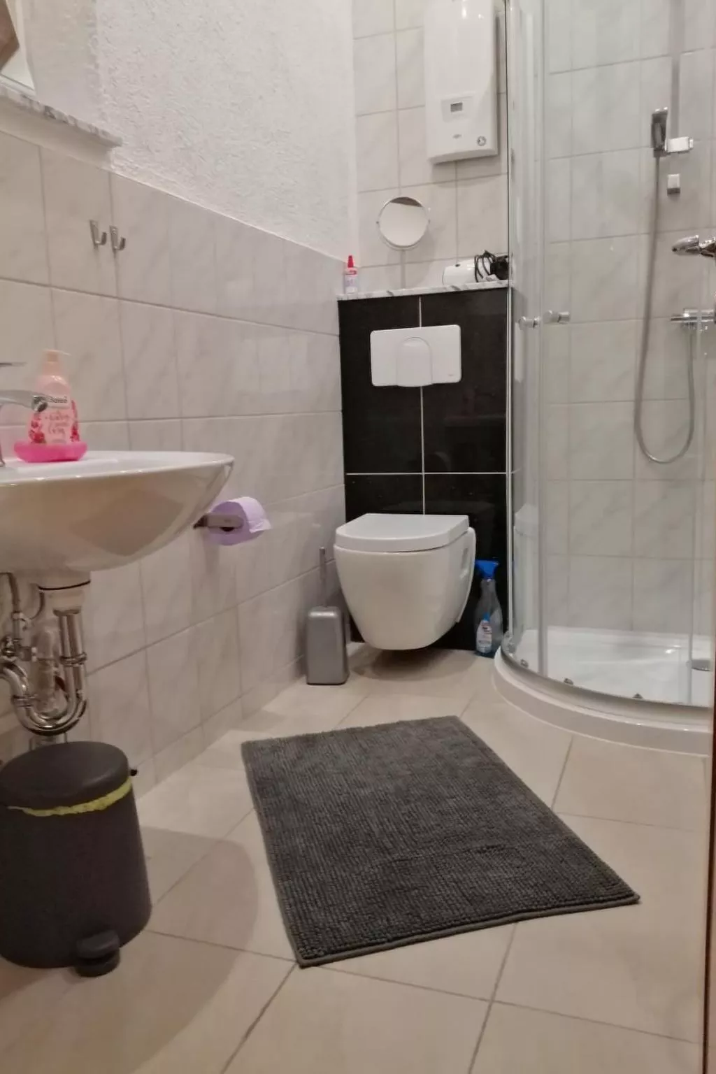 Helle Ferienwohnung in Mehren mit Eigenem Garten-Inside