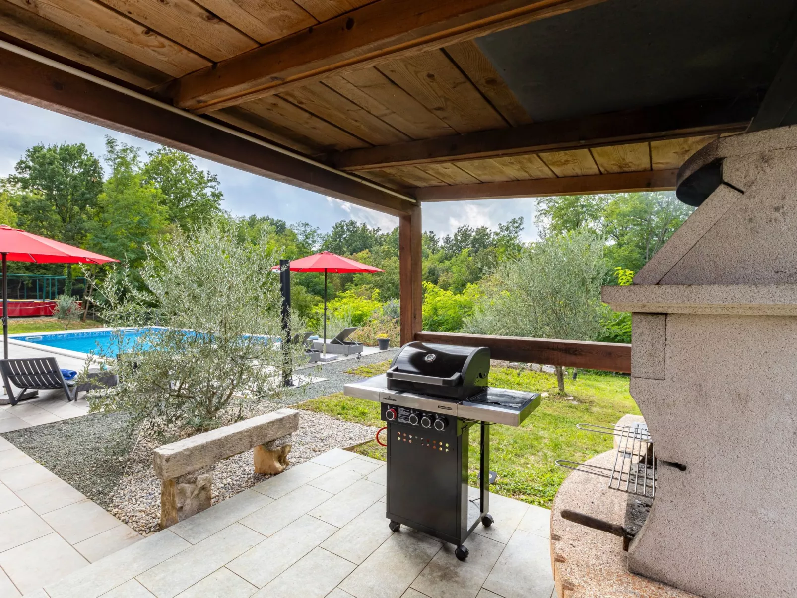 Red House Kraj Drage - Grüne Oase der Ruhe-Draußen