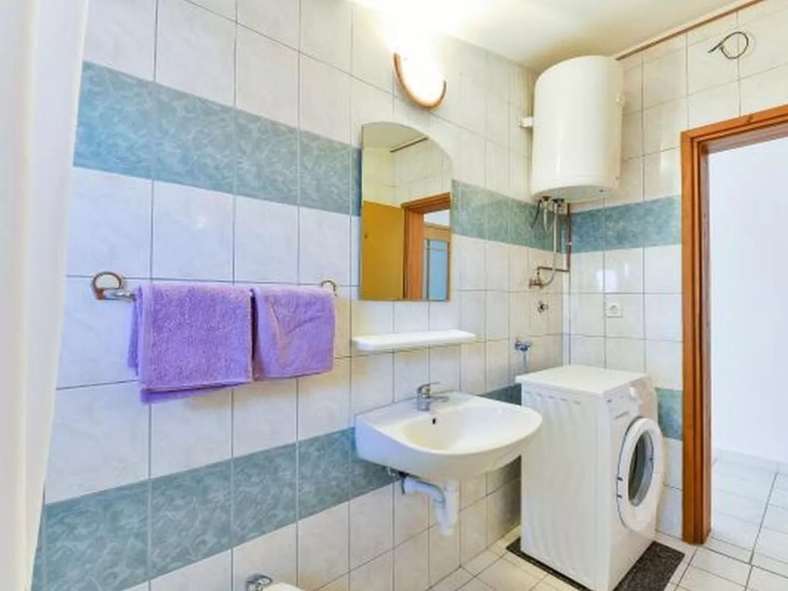 Wohnung in Sabunike in Strandnähe - TA Leut Agency-Drinnen