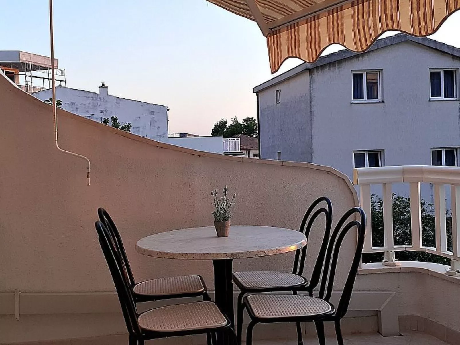 Wohnung mit Balkon und Meerblick in Strandnähe-Inside