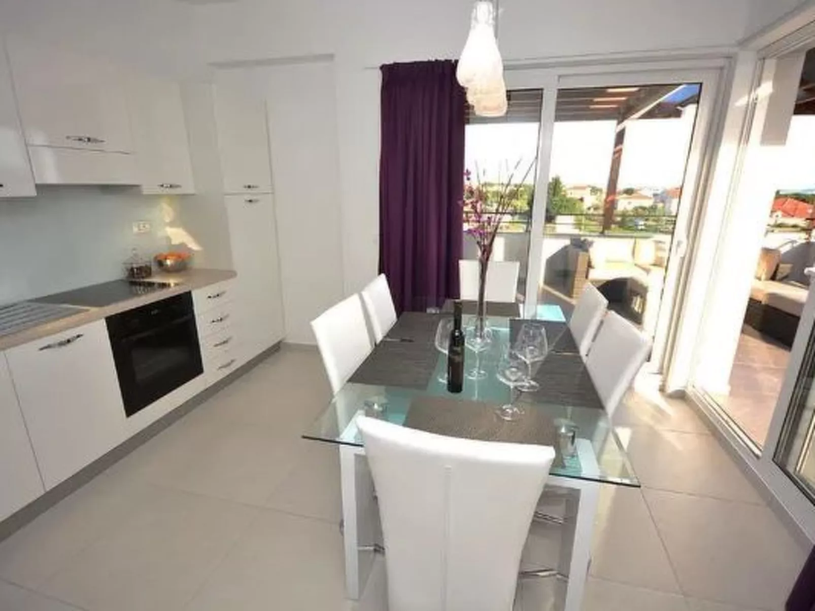 Komfortable Wohnung mit privatem Jacuzzi-Inside