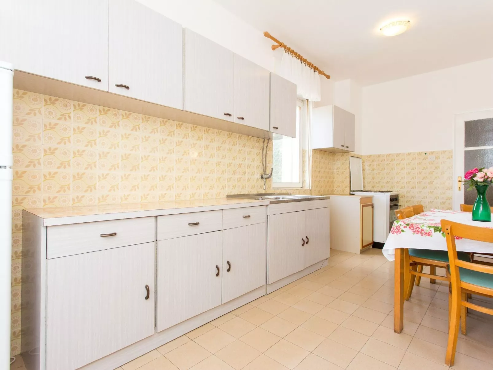 Appartement "Apartman Ester" mit Terrasse-Drinnen