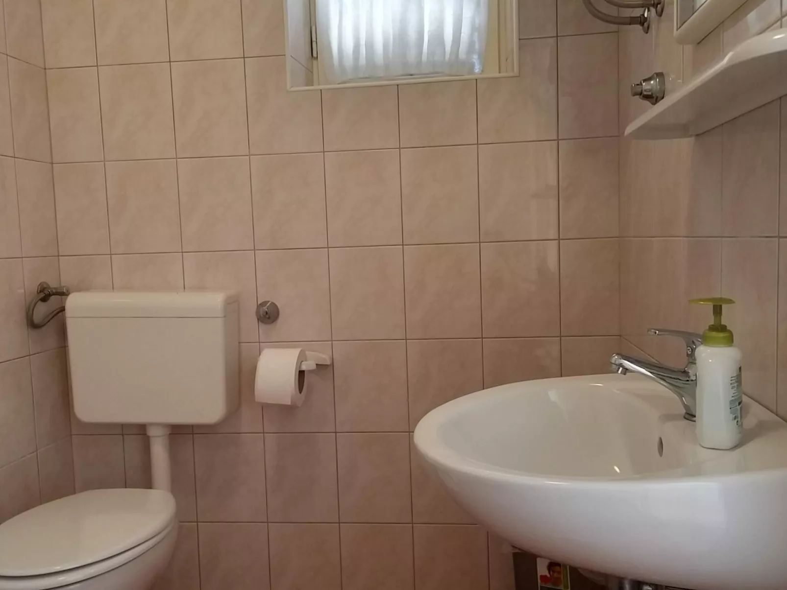 Katarina mit Garten und Grill-Inside