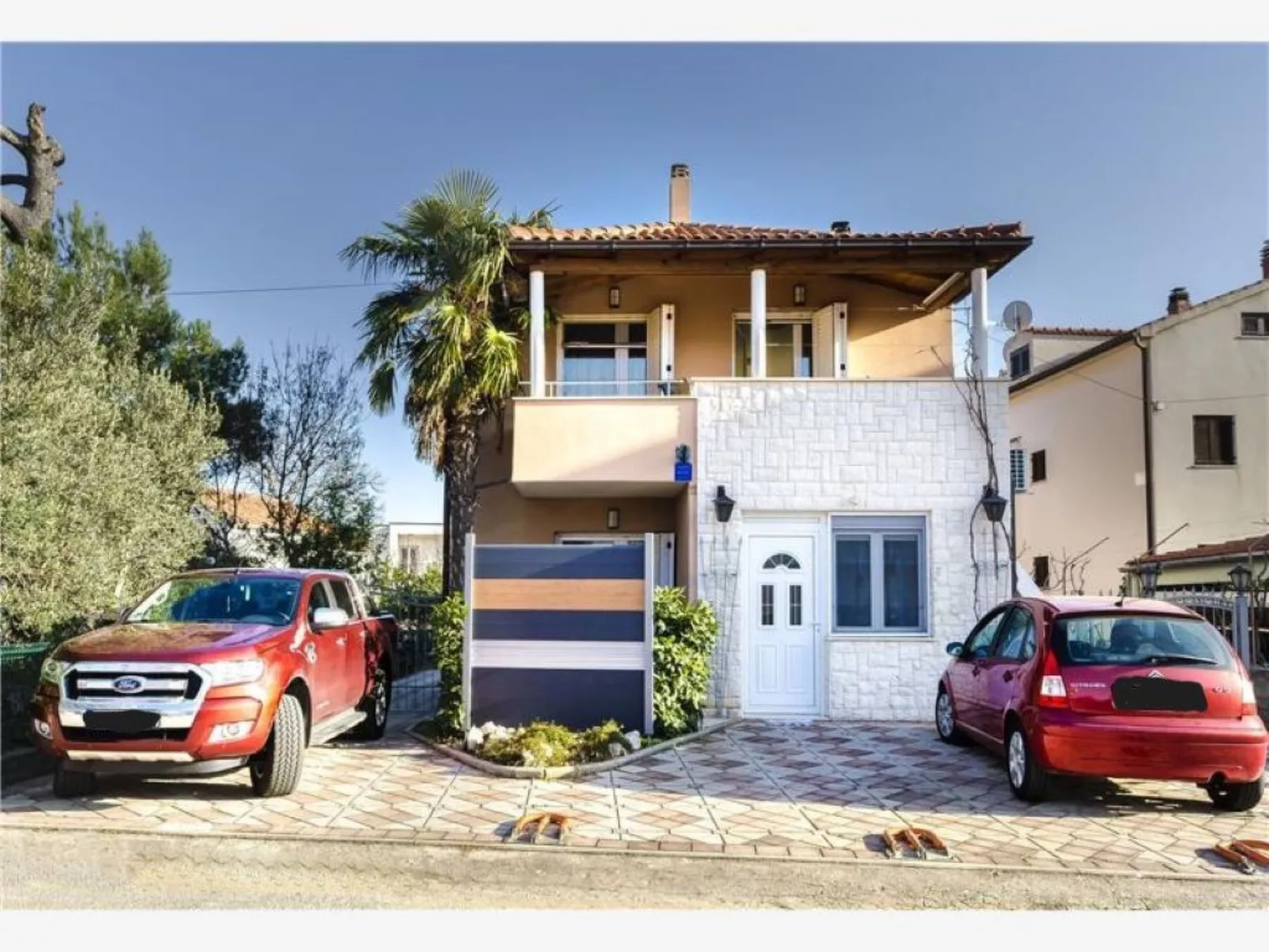 "Adele A1 erste Katze"-Draußen