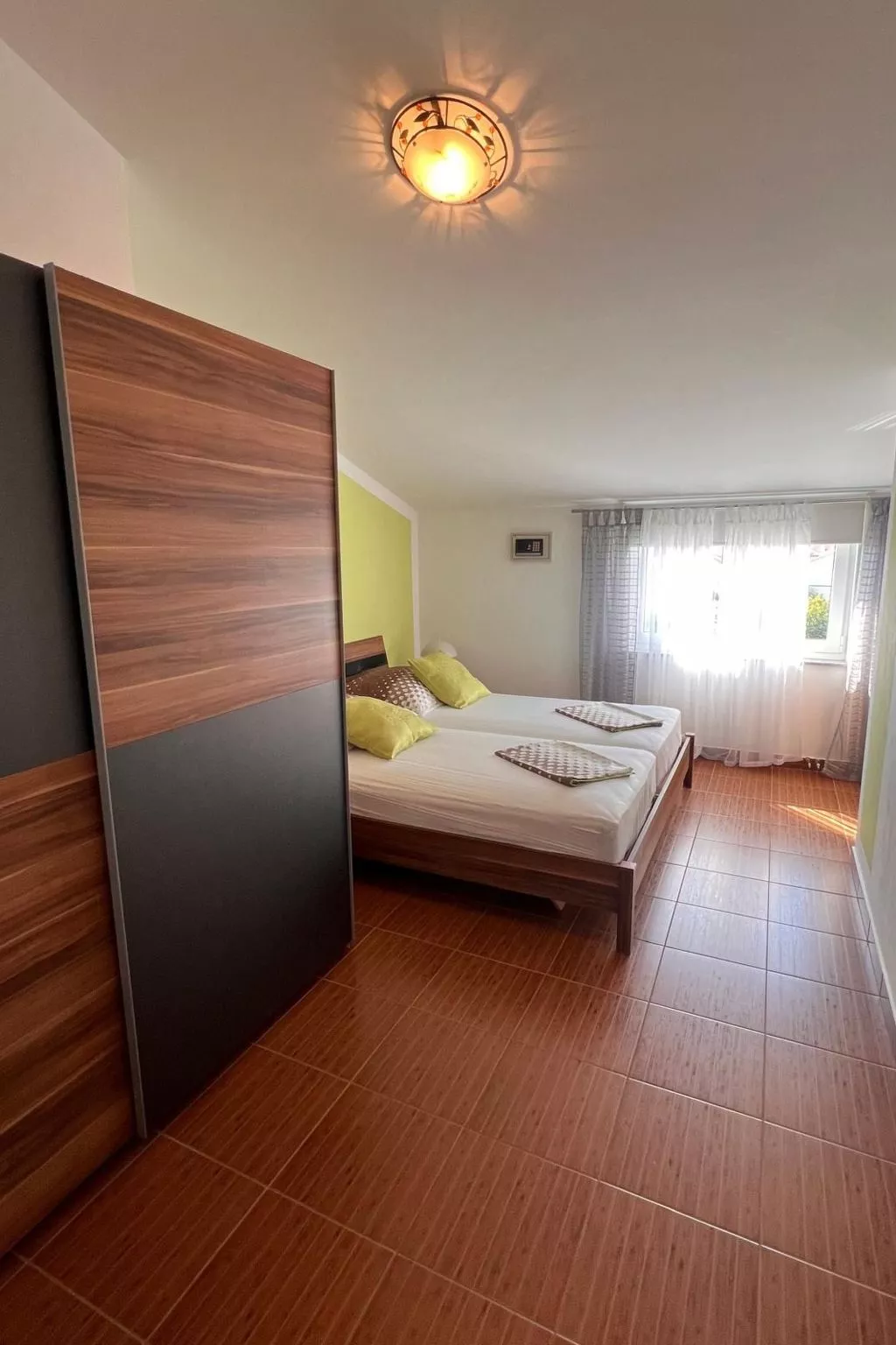 Wohnung "Ivić 2" mit Terrasse-Drinnen