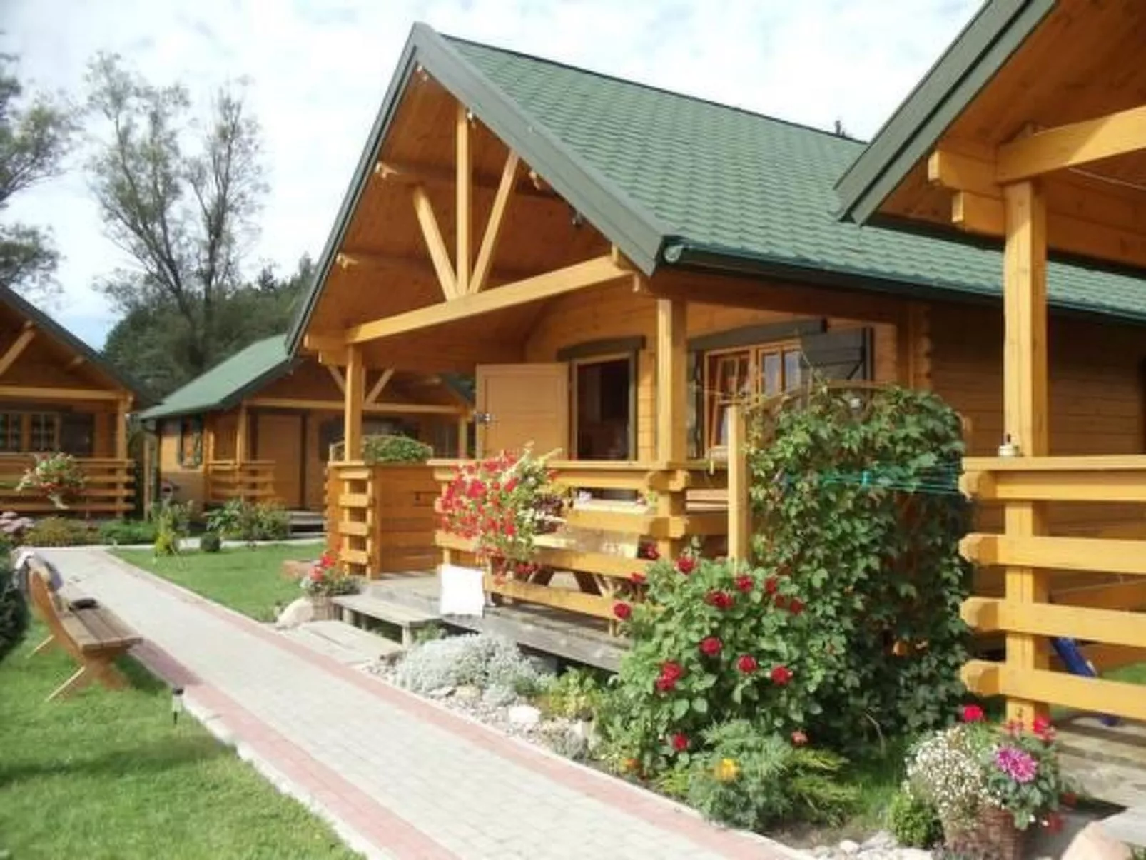 Gemütliches Holzferienhaus mit Grill und Garten-Inside