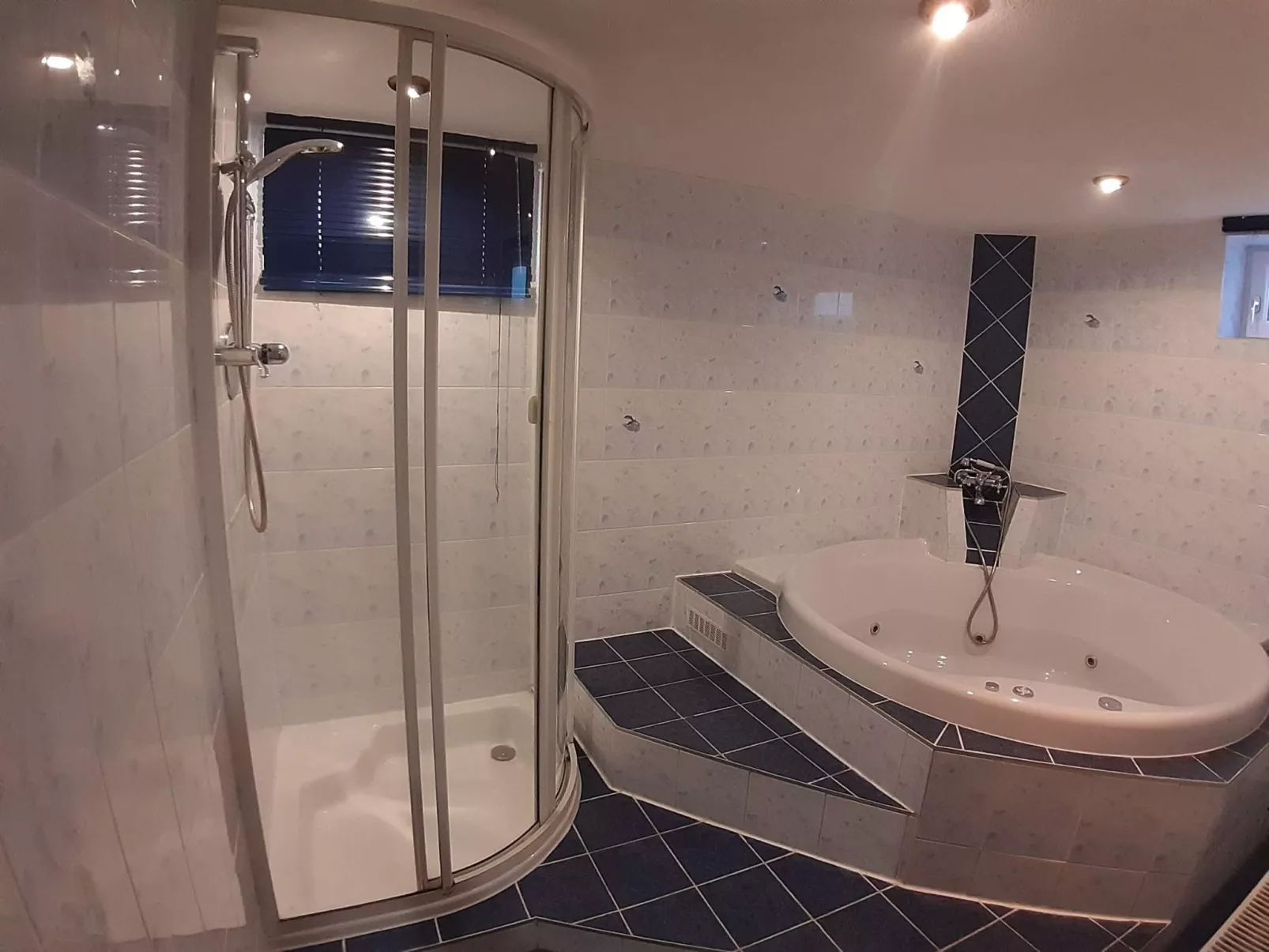 Lachtalhütte-Dedans