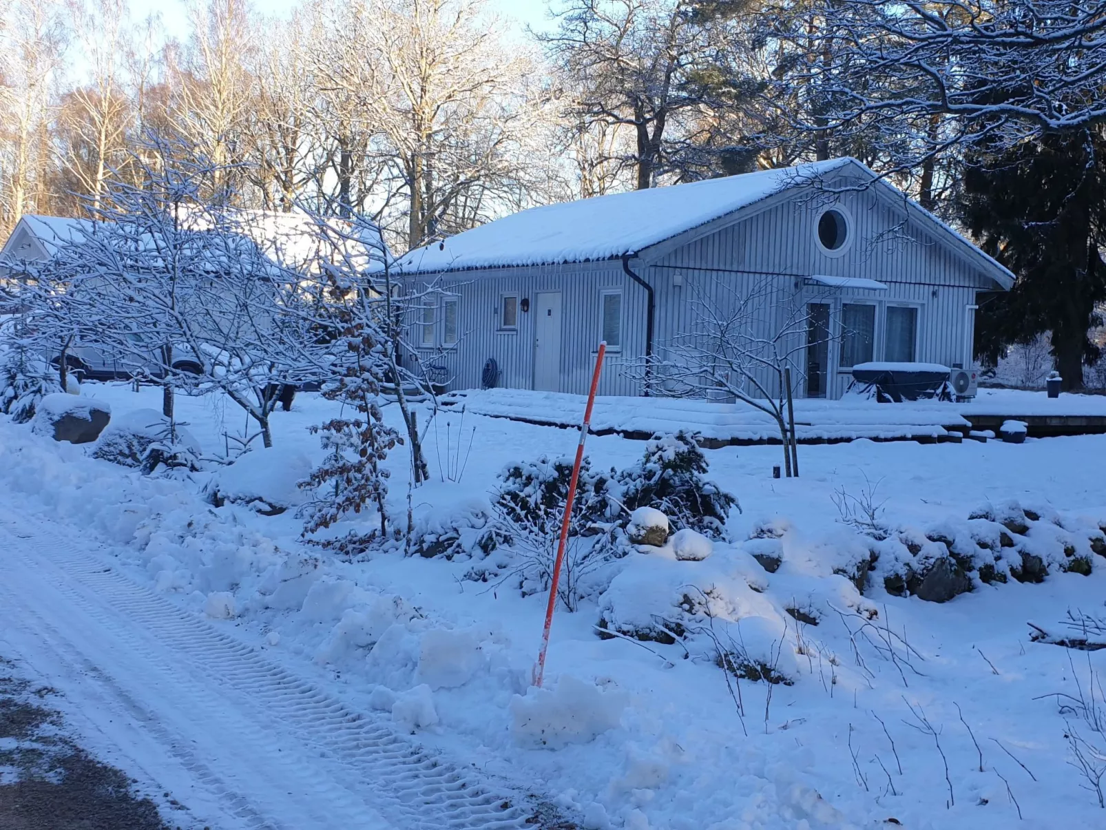 Mit Terrasse, Grill und Garten-Drinnen