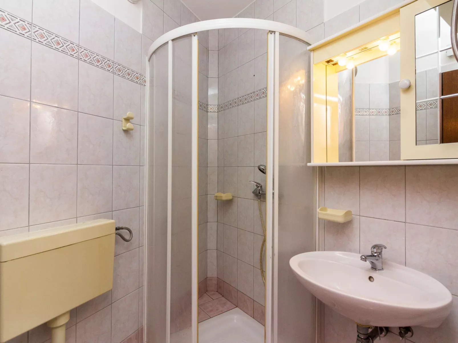 Wohnung in Fažana mit Grill, Garten und Terrasse-Inside