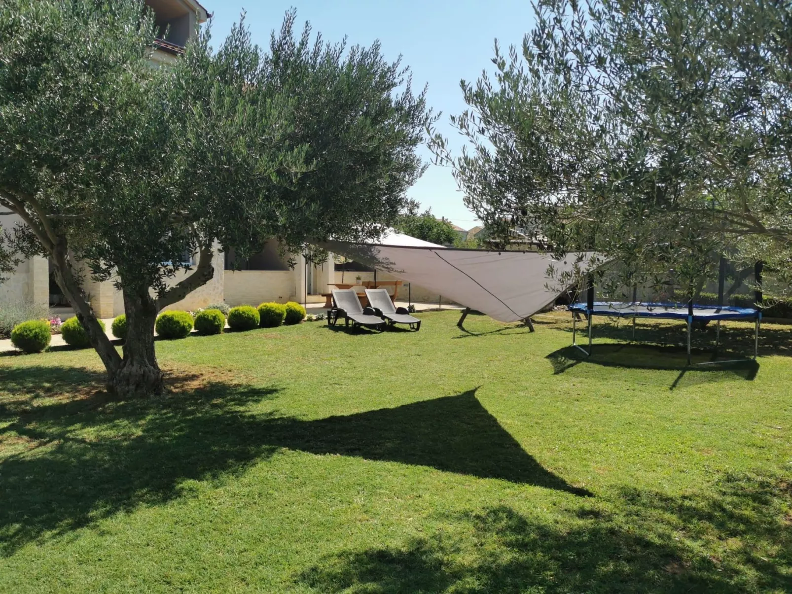 Wohnung Kim Black - von TA Leut Agency-Image-tags.info