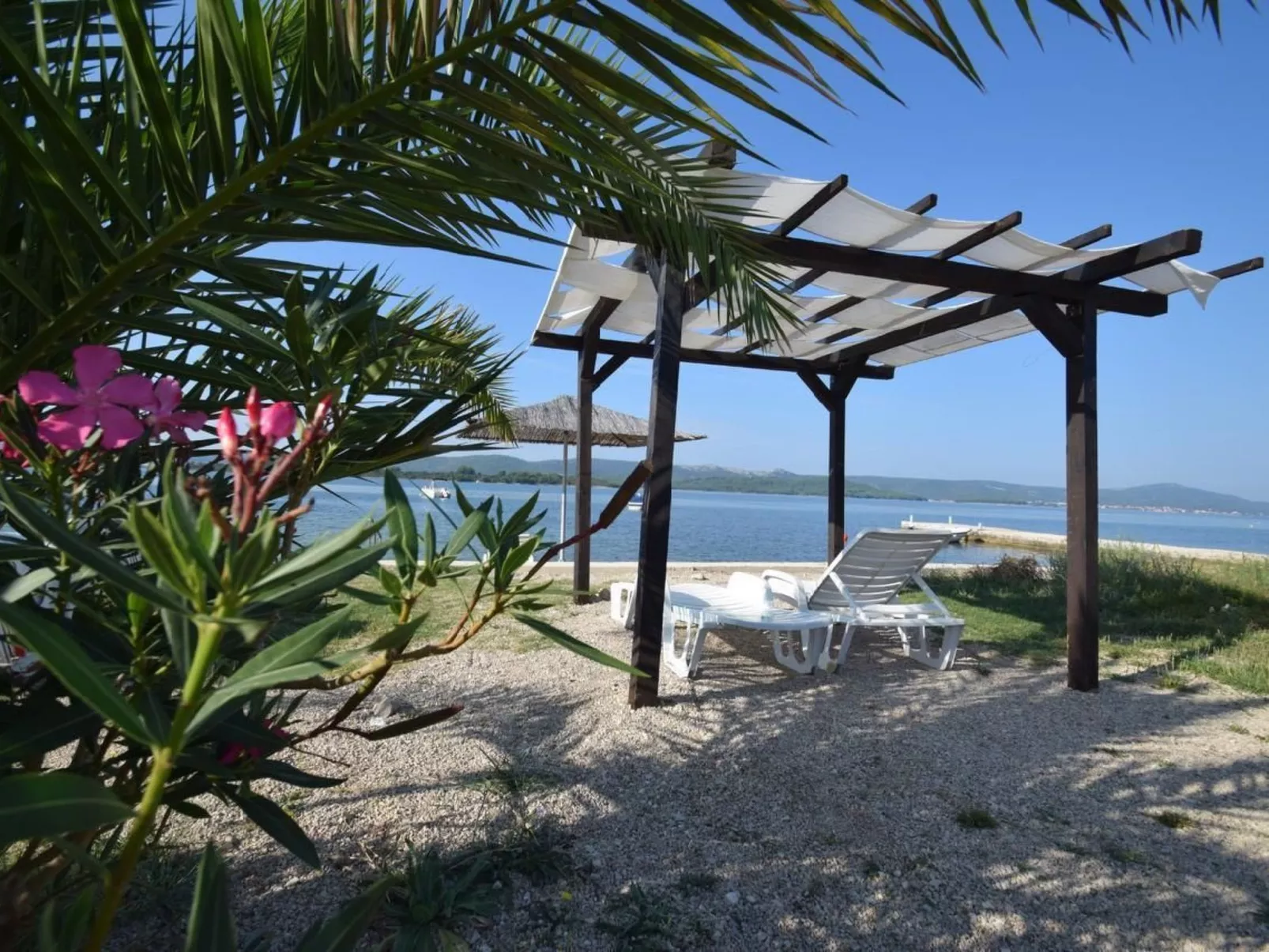 In Turanj mit Grill und Terrasse-Draußen