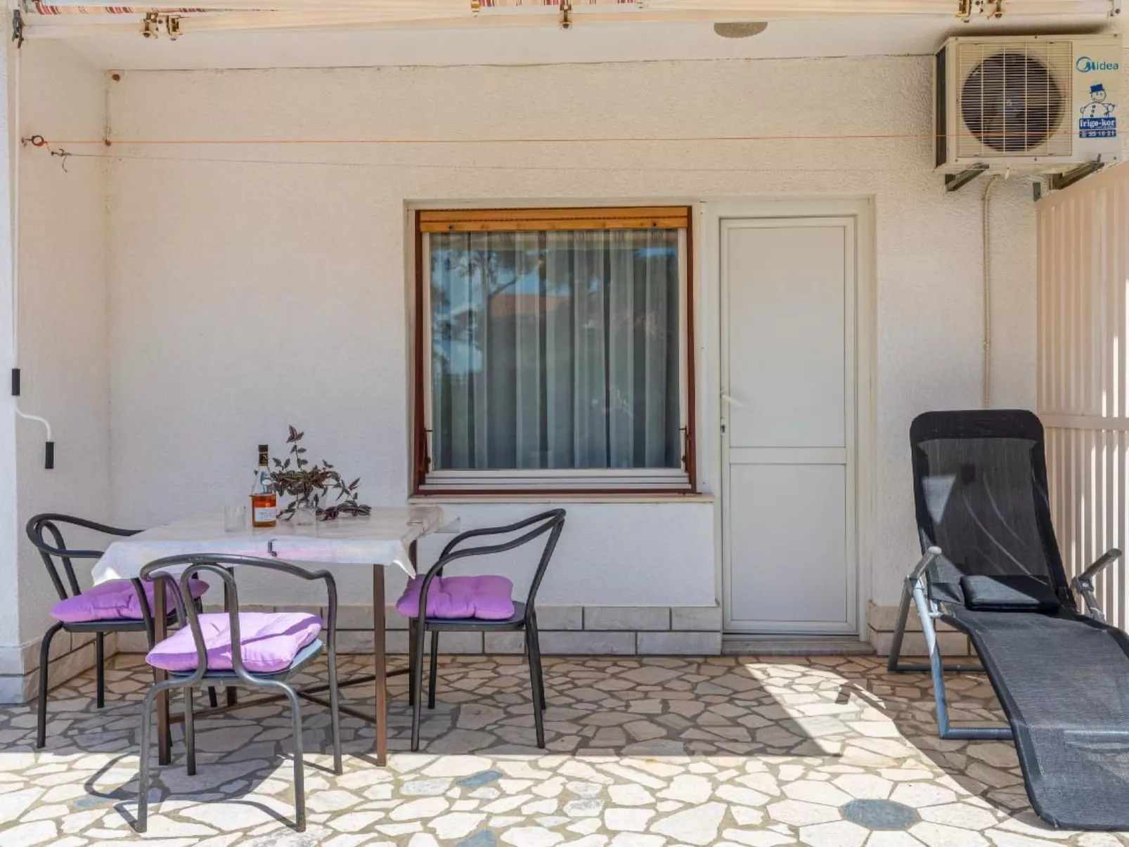 In Novi Vinodolski mit Terrasse und Meerblick-Inside