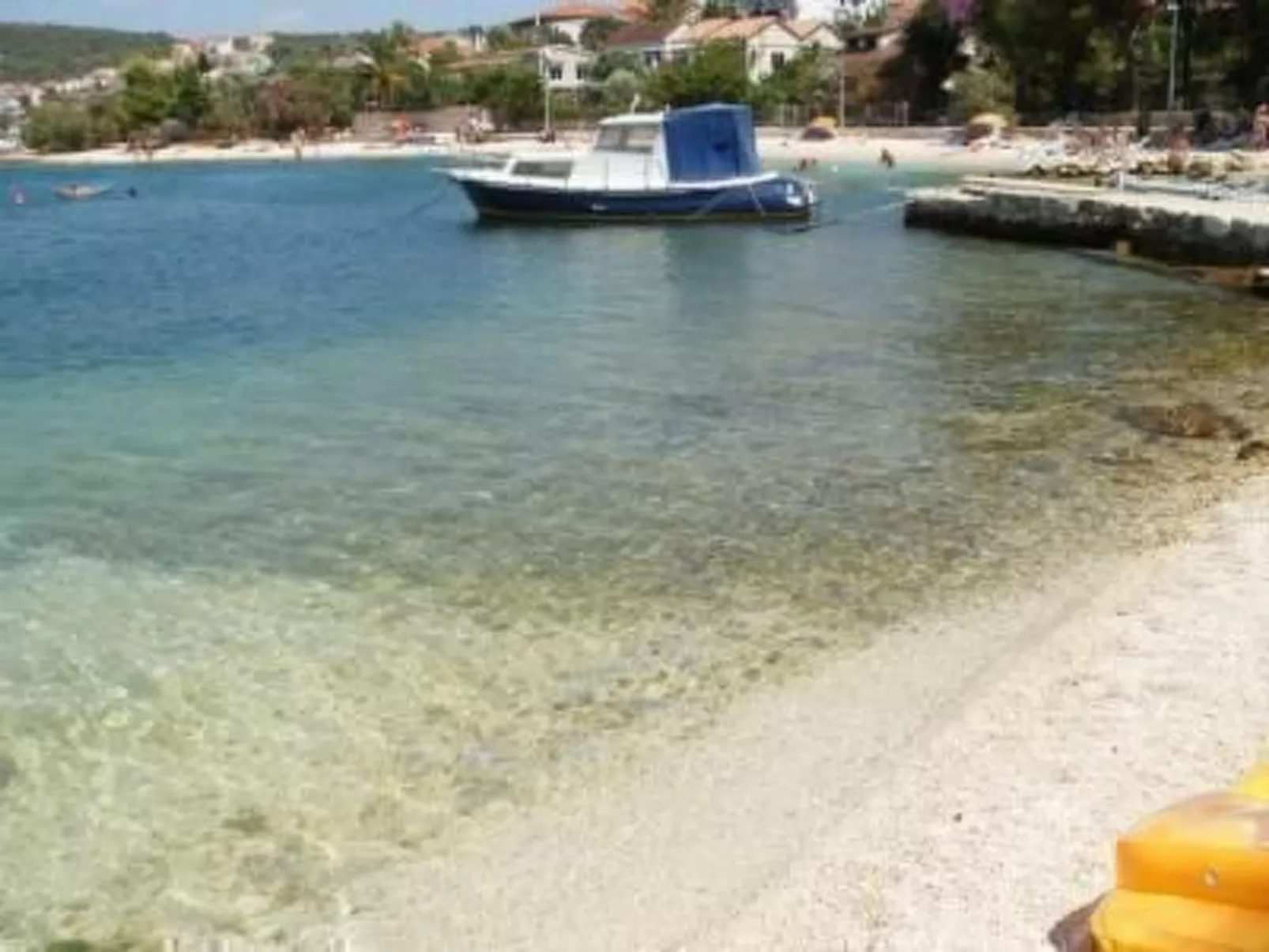 Appartment für 2 Personen mit Pool, Okrug Gornji-Image-tags.info