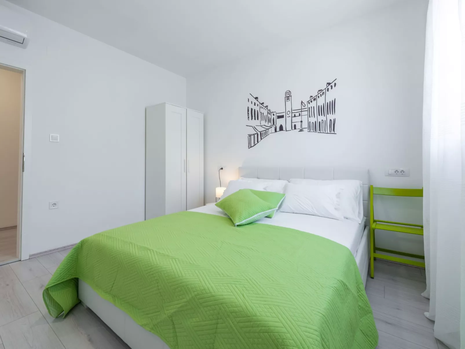 Moderne Villa mit Infinity-Pool und atemberaubendem Meerblick Dia-Inside