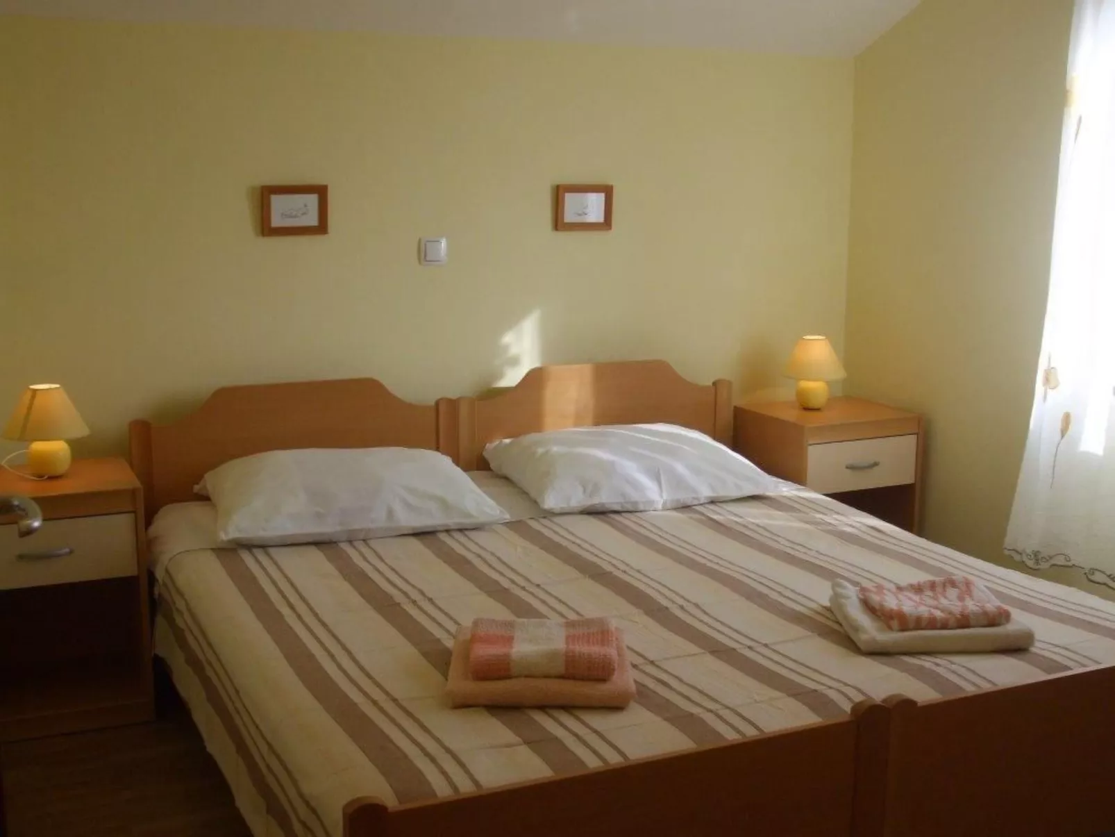 Appartement mit Balkon-Dedans