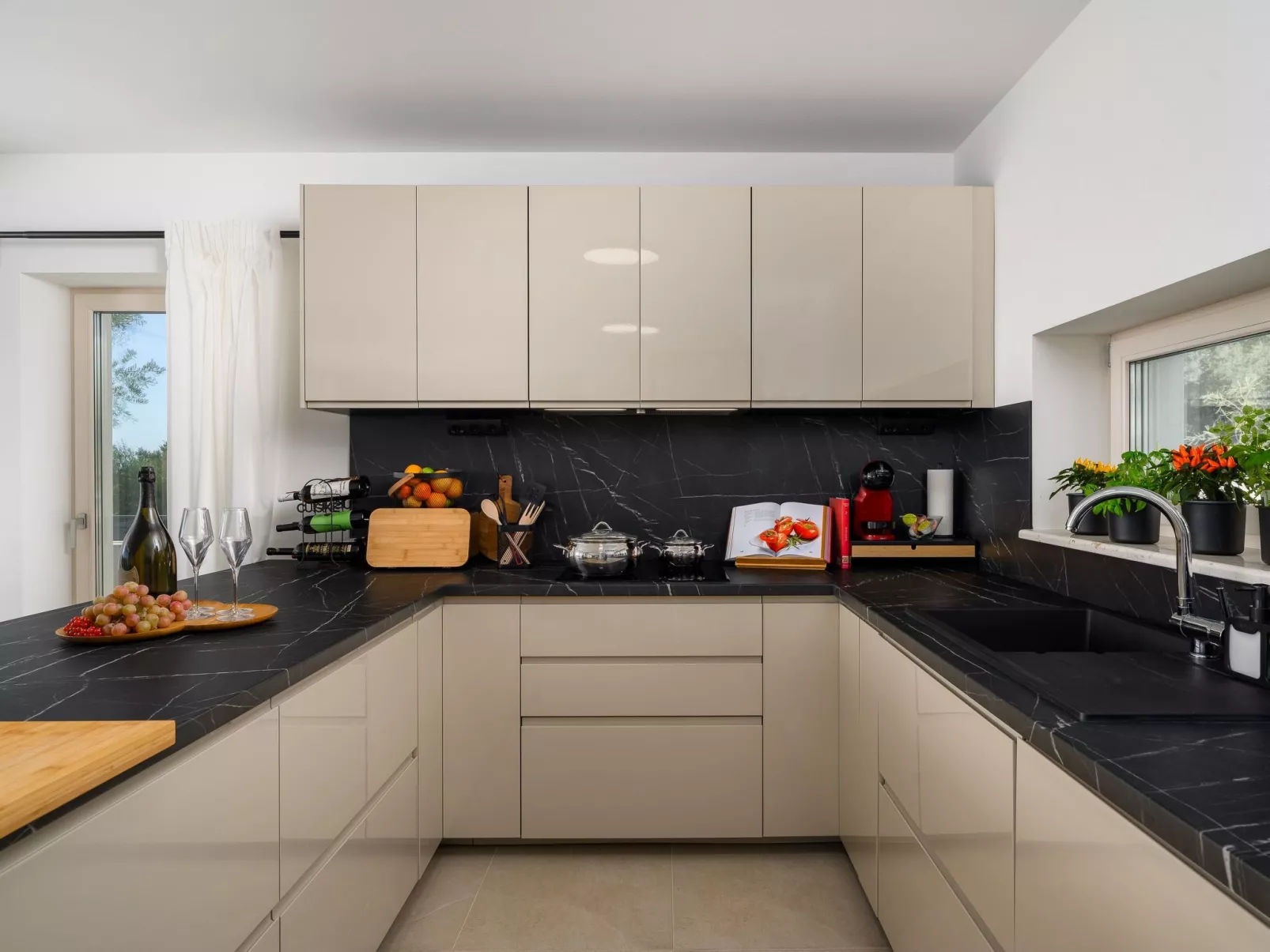 „Villa Natalia“ mit Meerblick-Dedans