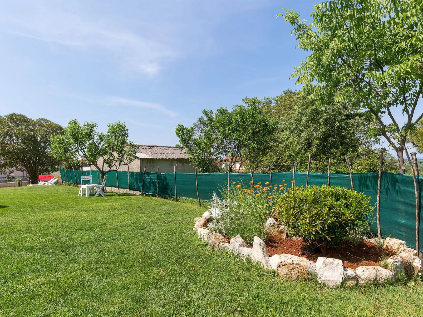 Anna Premium-Outside