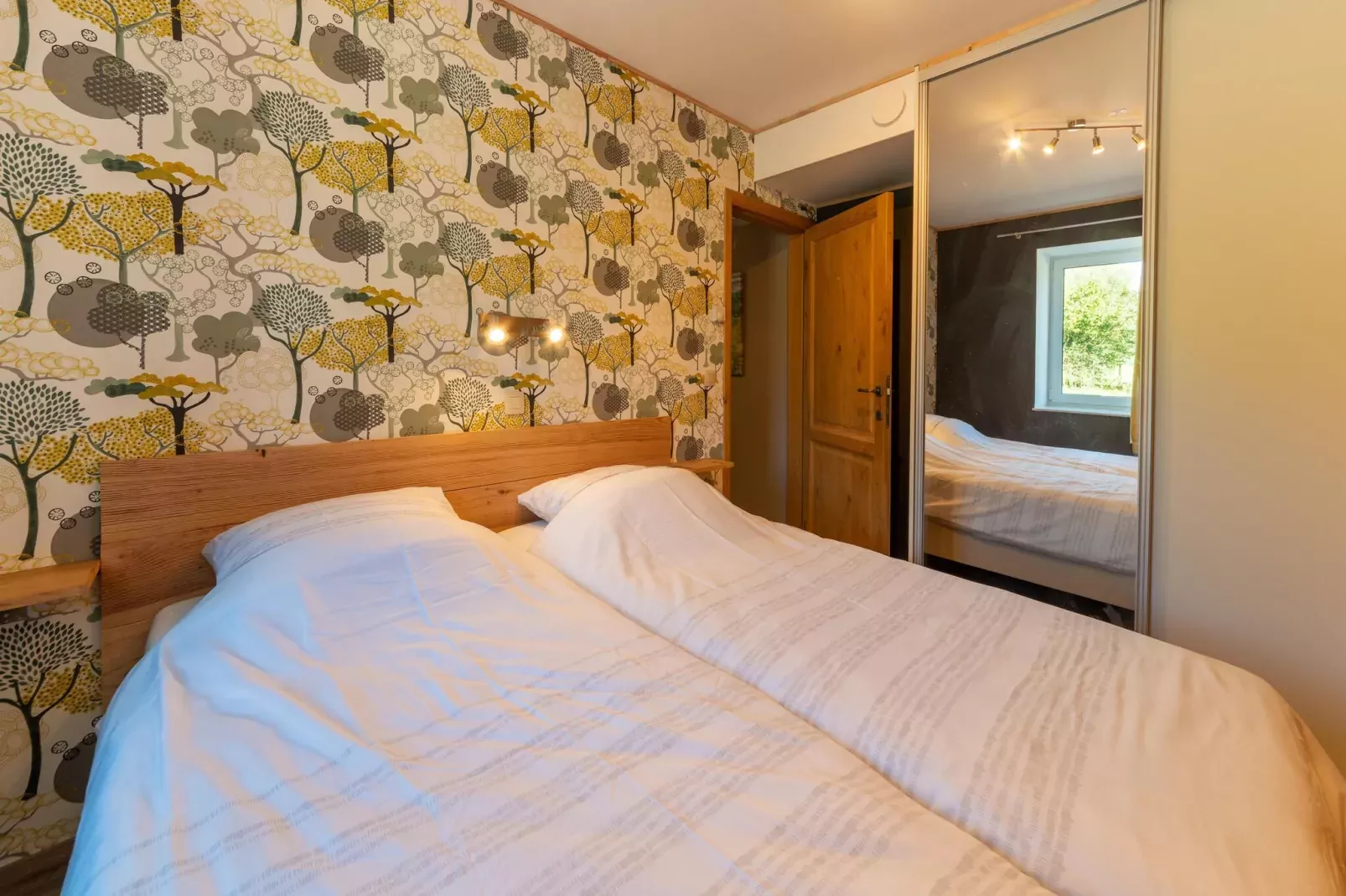 Magnifique habitation située aux abords du circuit de Spa Francorchamps - Aux champs des oiseaux-Bedroom