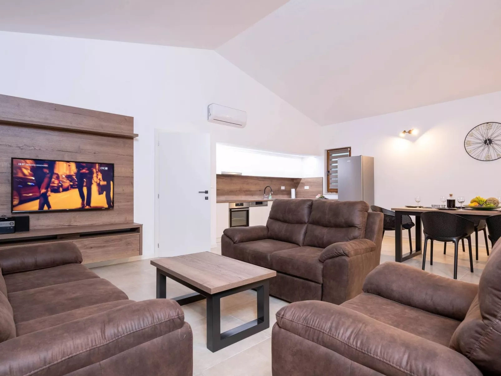 Luca-Image-tags.info