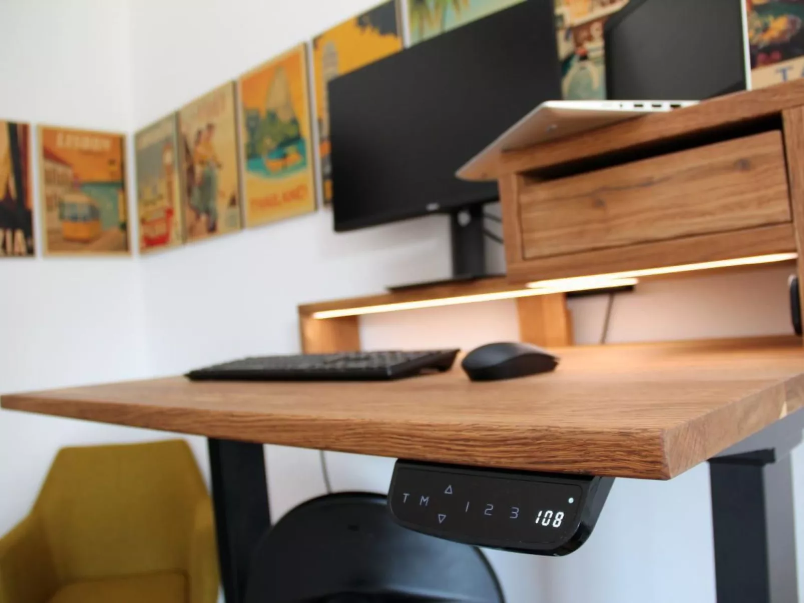 Moderne, komfortable Dachwohnung mit Bergsicht-Drinnen