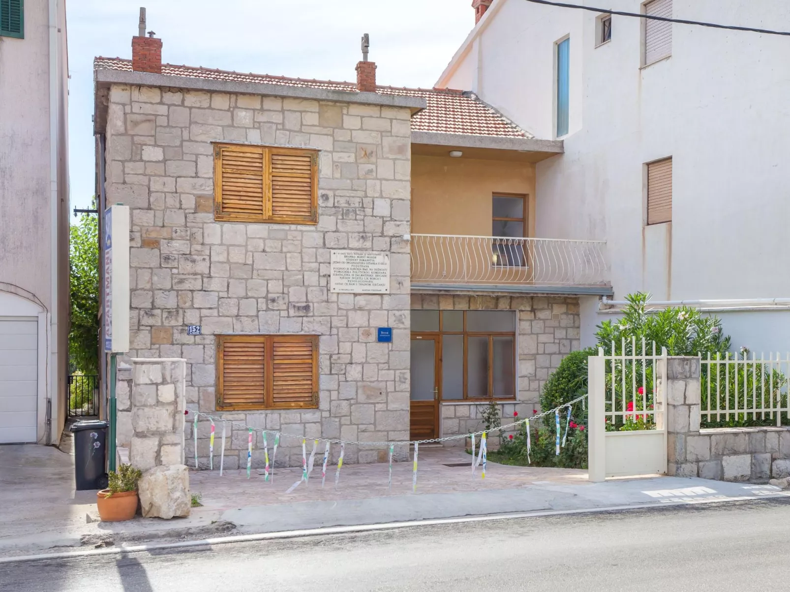 Maric mit Terrasse und Balkon-Dehors