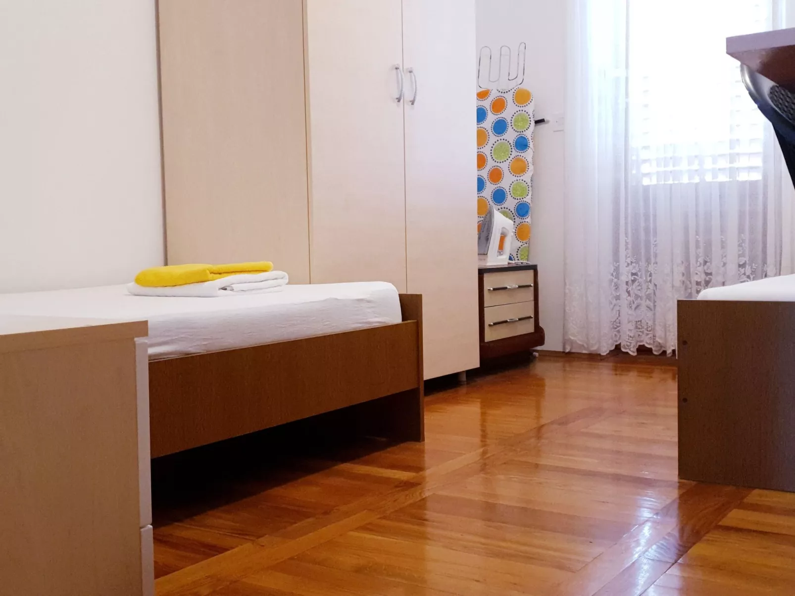 ''Adriana R.''-Drinnen