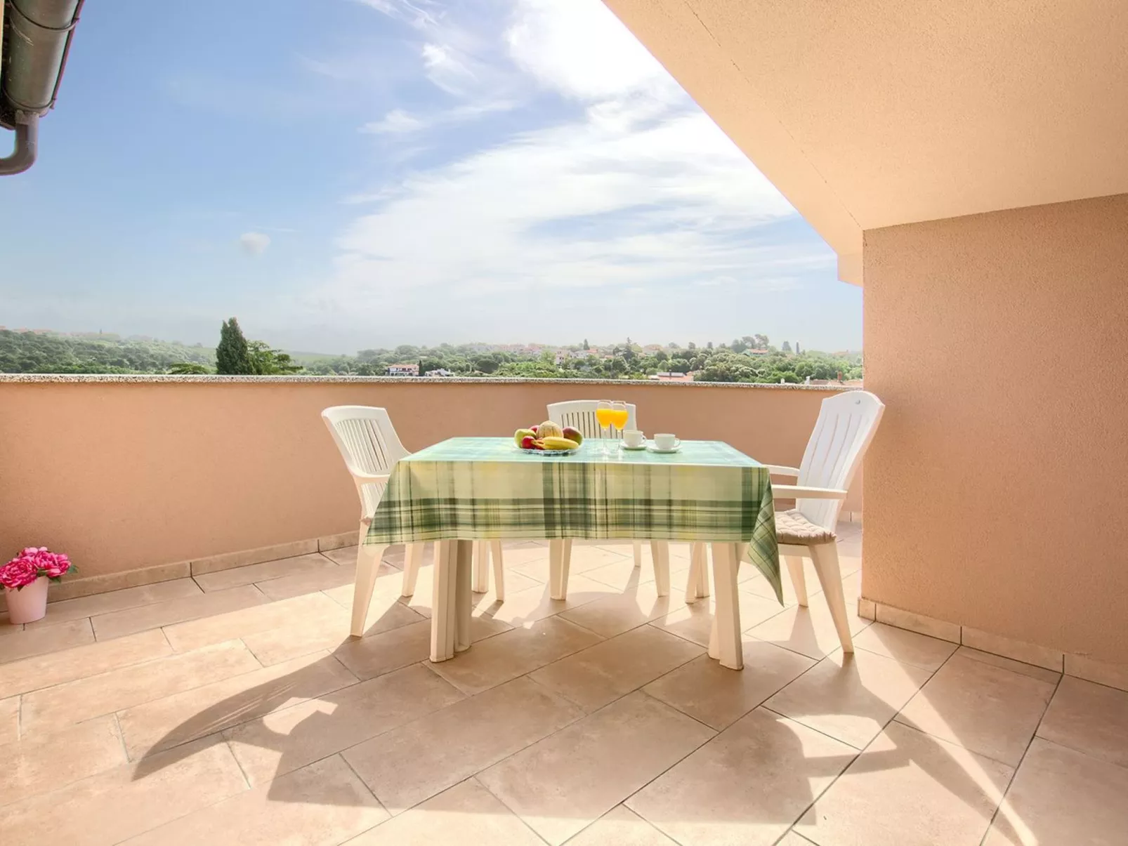 Mit Bootsanleger-Draußen