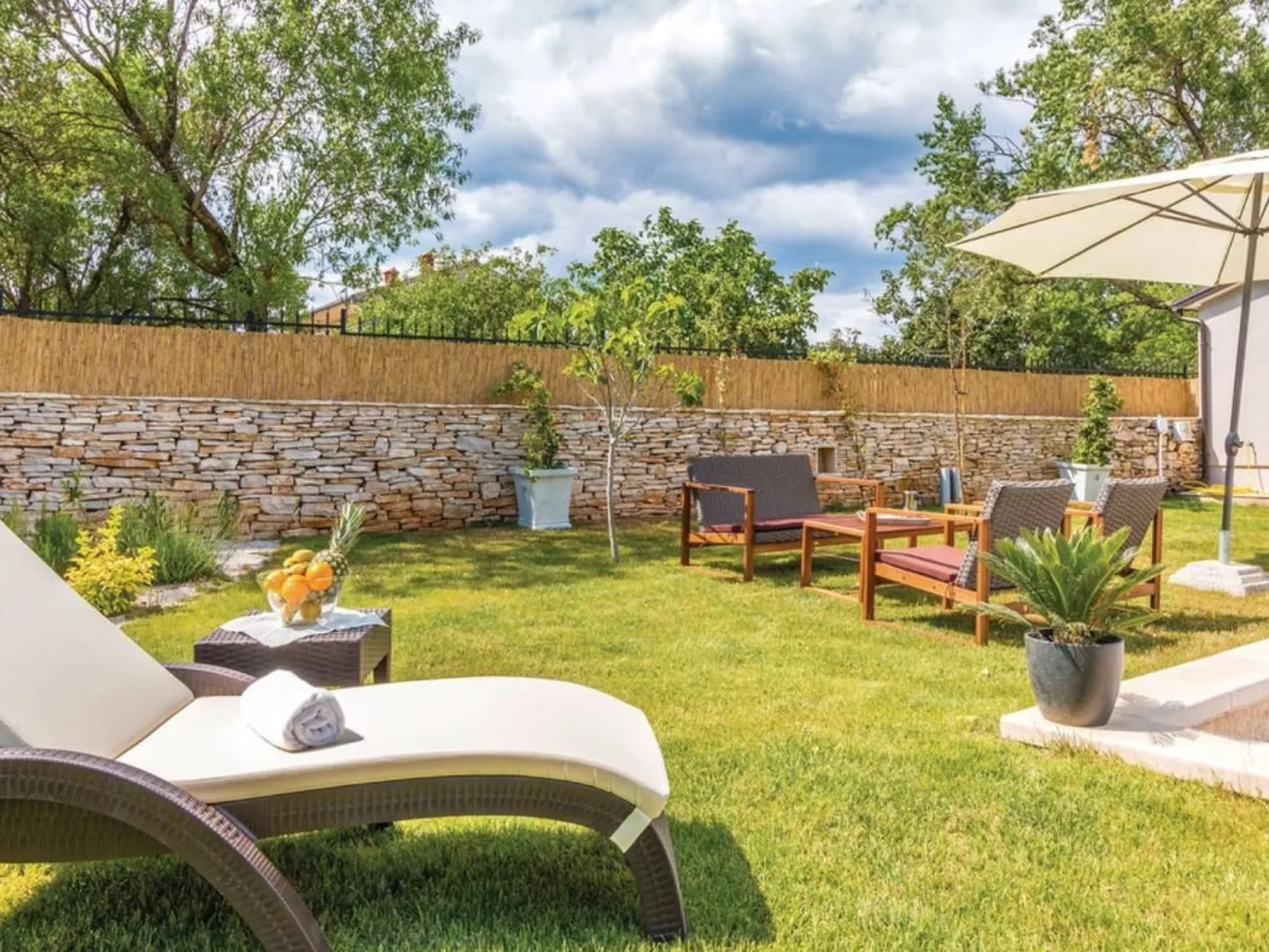 'Villa Oliva' mit privatem Pool-Outside